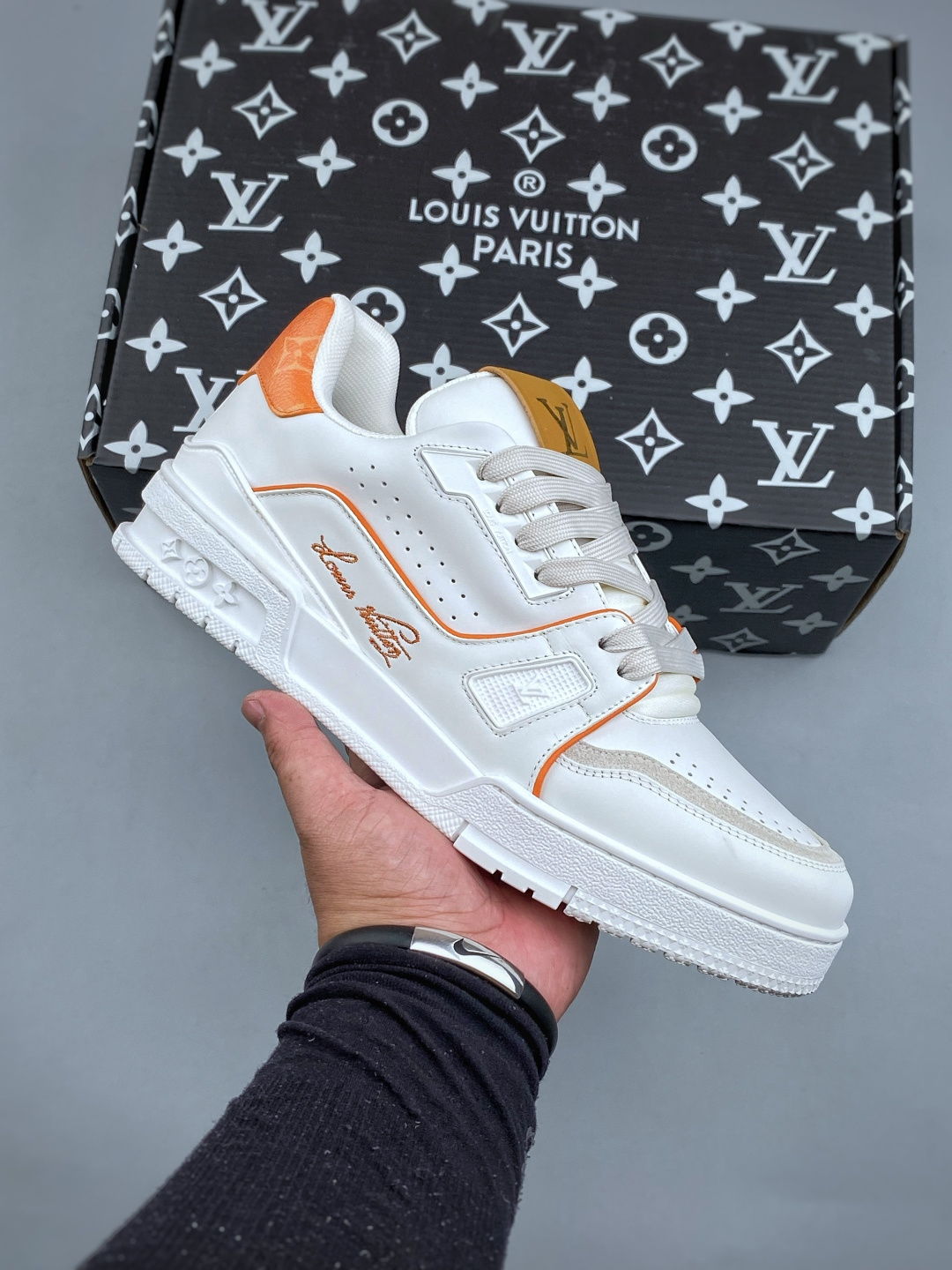 【07895】Louis Vuitton Trainer Sneakers Size: 39-45