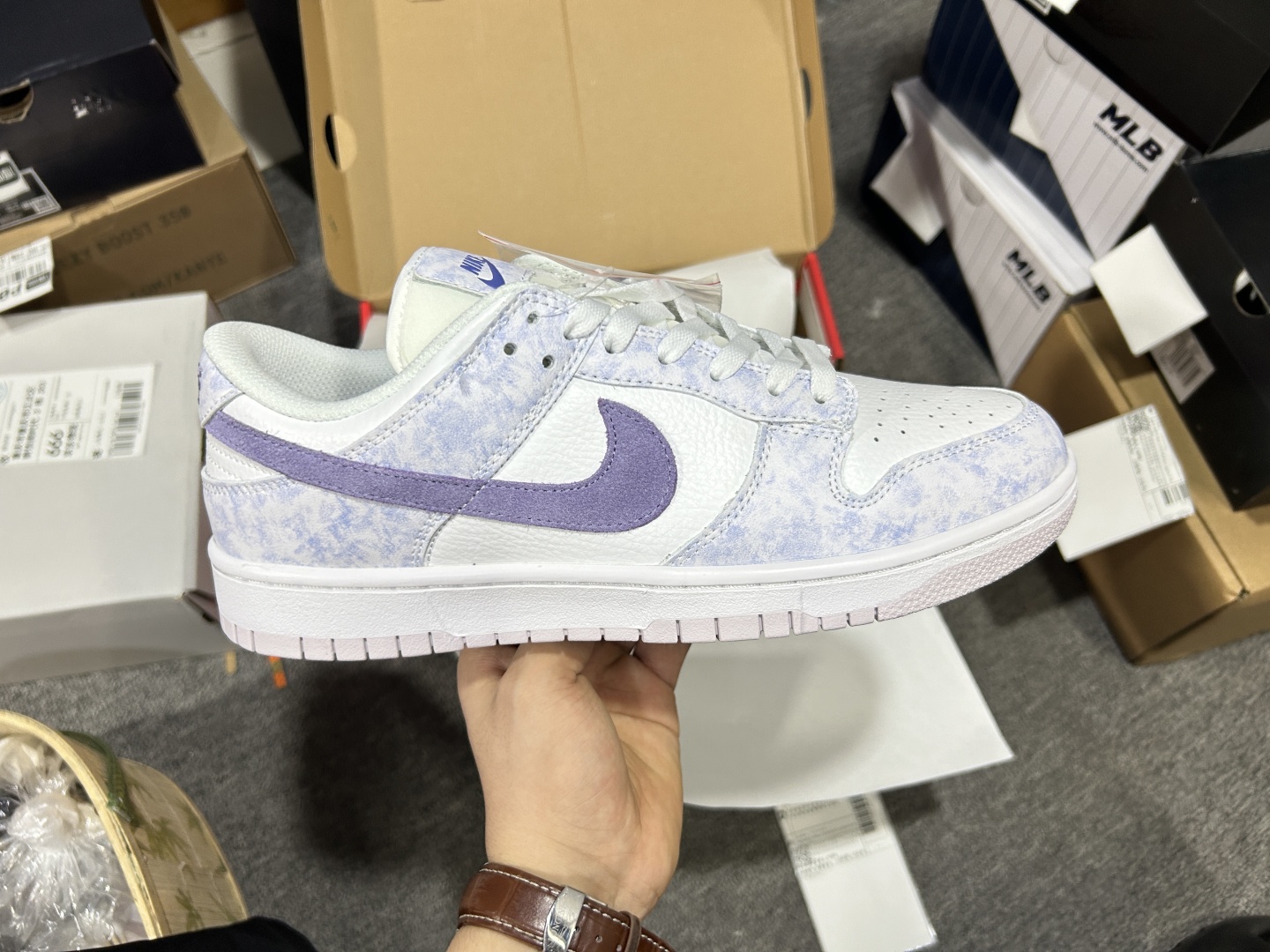 💎高端好物 发货推荐款式🛒
💎团队精选发货热门款式'欢迎对接合作
💎认真精修每一双鞋子'团队主打严格质检'
💎终端独家供图供货'所见即所得'放心冲刺'
💎多版本供应'可带图询问其他价格'一站式供应'
💎主打中高端品质供应'深梗行业潜心做货