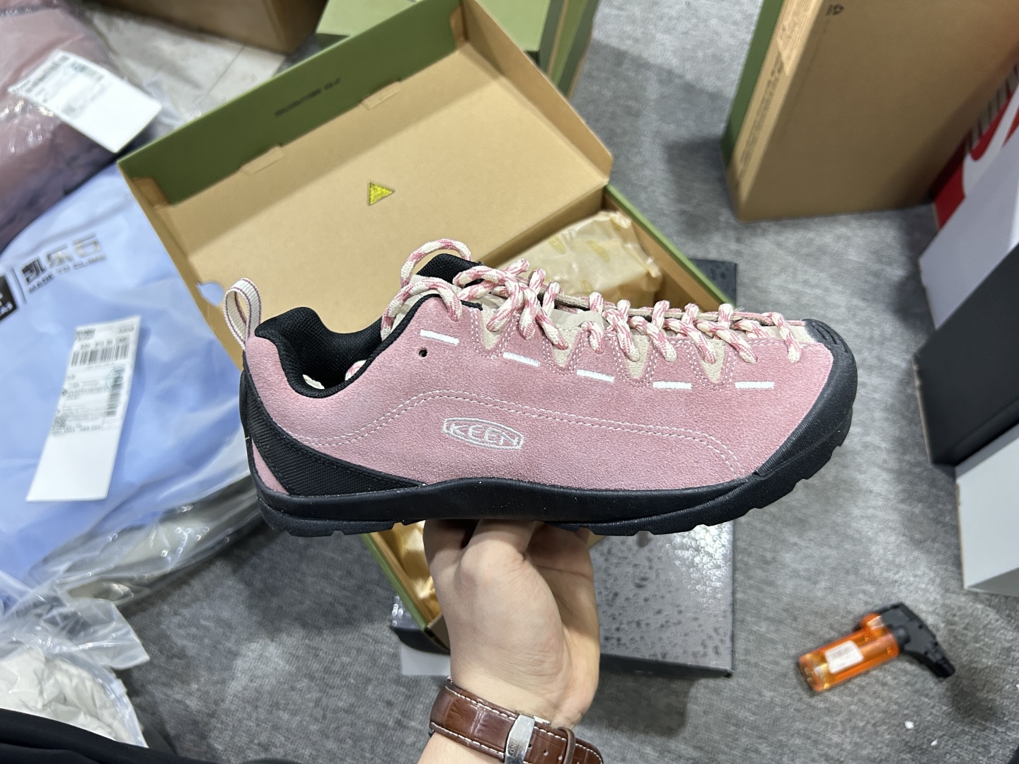 💎高端好物 发货推荐款式🛒
💎团队精选发货热门款式'欢迎对接合作
💎认真精修每一双鞋子'团队主打严格质检'
💎终端独家供图供货'所见即所得'放心冲刺'
💎多版本供应'可带图询问其他价格'一站式供应'
💎主打中高端品质供应'深梗行业潜心做货