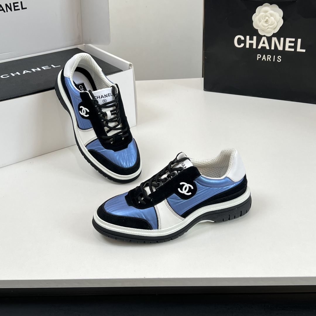 NO:165497,【Exclusive top version】Top quality!  Overseas version!  Chanel CHANEL 25ss black and white panda series sneakers. Major bloggers social daily promotions. I'm sure the details of my home. This new model is so close. It looks beautiful with her feet. It is casual and casual and sporty. It is cool and natural. It interprets Chanel's fashionable feminine temperament. Overall customization makes all sports models on the market at that time become outdated. This series is now on sale~ The upper is made of custom calfskin matte cowhide. The inner original one-to-one professional custom mesh fabric. The original sole is customized with open mold TPU combination sole. Height 4 cm. Size35-40 (40 custom made without return and exchange) delivery counter exquisite packaging, casual shoes/sports shoes, chanel, chanel, sneakers, cowhide19860909【独家顶级版本】 顶级品质！海外版！香奈儿 CHANEL 25ss黑白熊猫系列运动鞋 各大博主社交日推款 认准我家细节实拍 这季新款简直闭眼入,上脚狂好看,率性的休闲运动风,飒爽又自然,演绎香奈儿的时髦女性气质 整体定制令当时市面上的所有运动款变得过时,本系列现已登陆发售～ 鞋面采用定制小牛皮磨砂牛皮 内里原版一比一专业定制网布  大底原版定制开模TPU组合大底 高度4公分 Size35-40（40定做不退换)配送专柜精美包装,休闲鞋/运动鞋,chanel,chanel,sneakers,cowhide,Women's Shoes