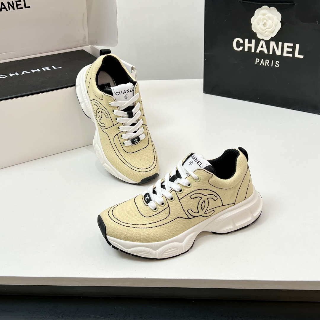NO:165924,【Latest Model】Top Quality!  Overseas version!  Chanel CHANEL 25sshuo wide-style dad shoes series sneakers. Major bloggers social daily promotions. I’m sure the details of my home. This new model is so close. It looks beautiful with her feet. It is casual and casual sports style. It is cool and natural. It interprets Chanel’s fashionable feminine temperament. Overall customization makes all sports models on the market at that time become outdated. This series is now available for sale~ The original imported canvas on the upper (multi-material splicing) The original open-model TPU combination sole Size35-40 (40 and 41 custom made without return and exchange) The delivery counter is exquisitely packaged, casual shoes/sports shoes, chanel, chanel, sneakers19860909【最新款】 顶级品质！海外版！香奈儿 CHANEL 25sshuo阔型老爹鞋系列运动鞋 各大博主社交日推款 认准我家细节实拍 这季新款简直闭眼入,上脚狂好看,率性的休闲运动风,飒爽又自然,演绎香奈儿的时髦女性气质 整体定制令当时市面上的所有运动款变得过时,本系列现已登陆发售～ 鞋面原版进口帆布（多材质拼接） 大底原版开模TPU组合大底 Size35-40（40、41定做不退换) 配送专柜精美包装,休闲鞋/运动鞋,chanel,chanel,sneakers,Women's Shoes