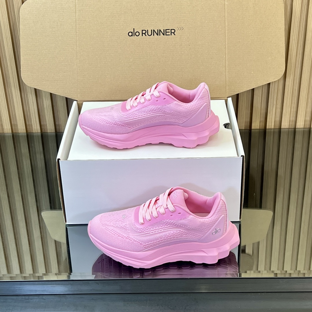 Alo Runner Series: High-Performance Jogging Shoes with Eco-Friendly Design - 图片 3