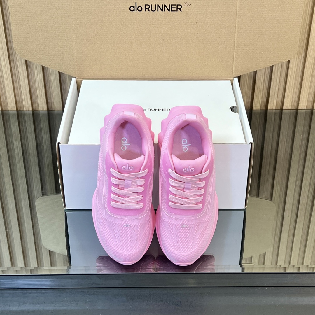 Alo Runner Series: High-Performance Jogging Shoes with Eco-Friendly Design - 图片 4