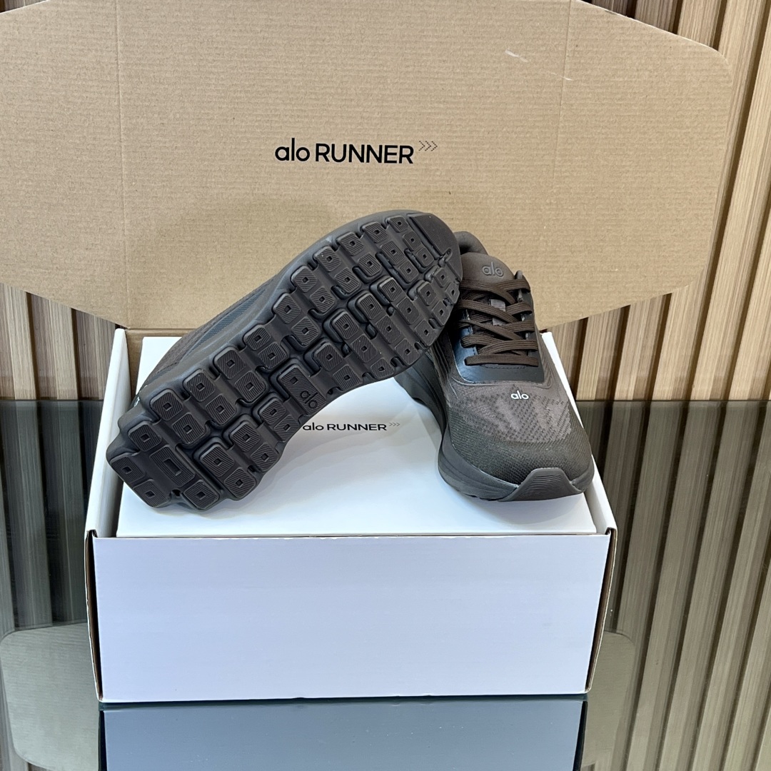 Alo Runner Series: Premium Substitute Sneakers for Leisure and Jogging, $750 - 图片 6