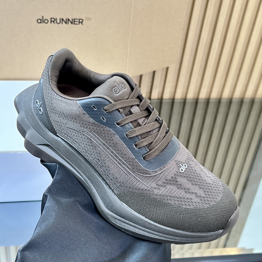 Alo Runner Series: Premium Substitute Sneakers for Leisure and Jogging, $750 - 图片 9