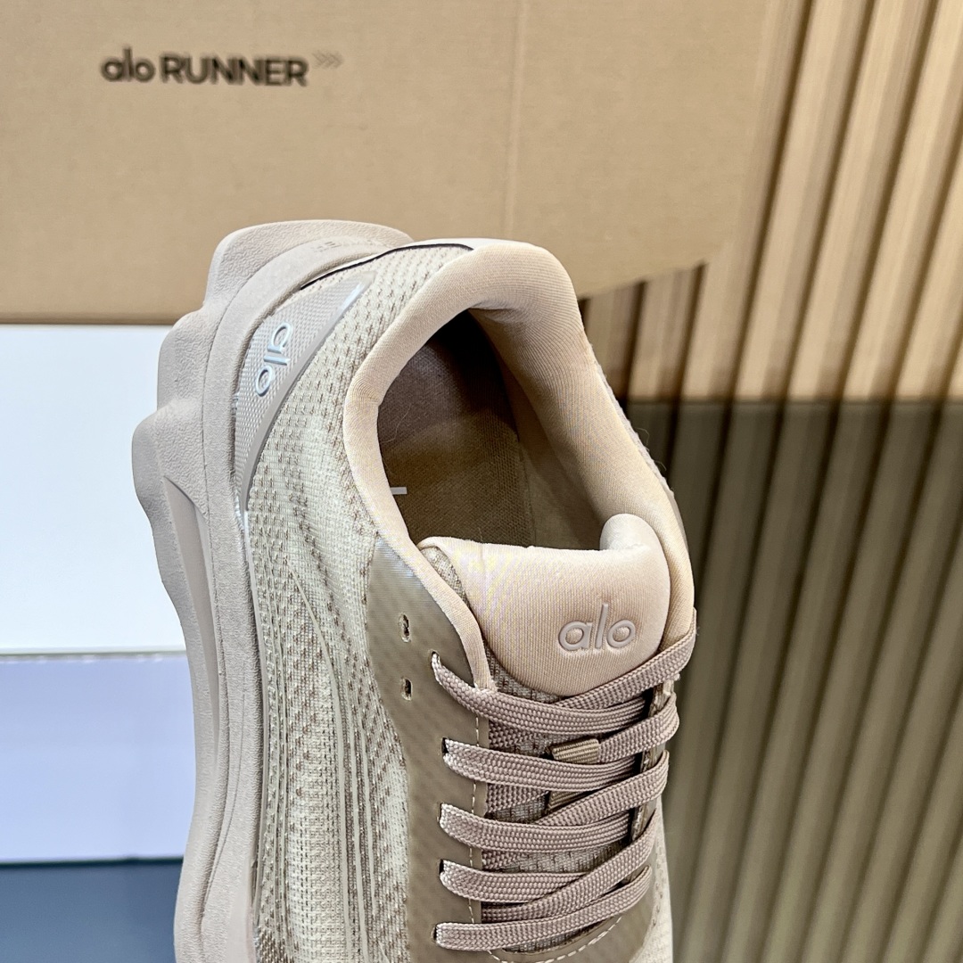 Alo Runner Series: Stylish, Comfortable Jogging Shoes with Eco-Friendly Design - 图片 9