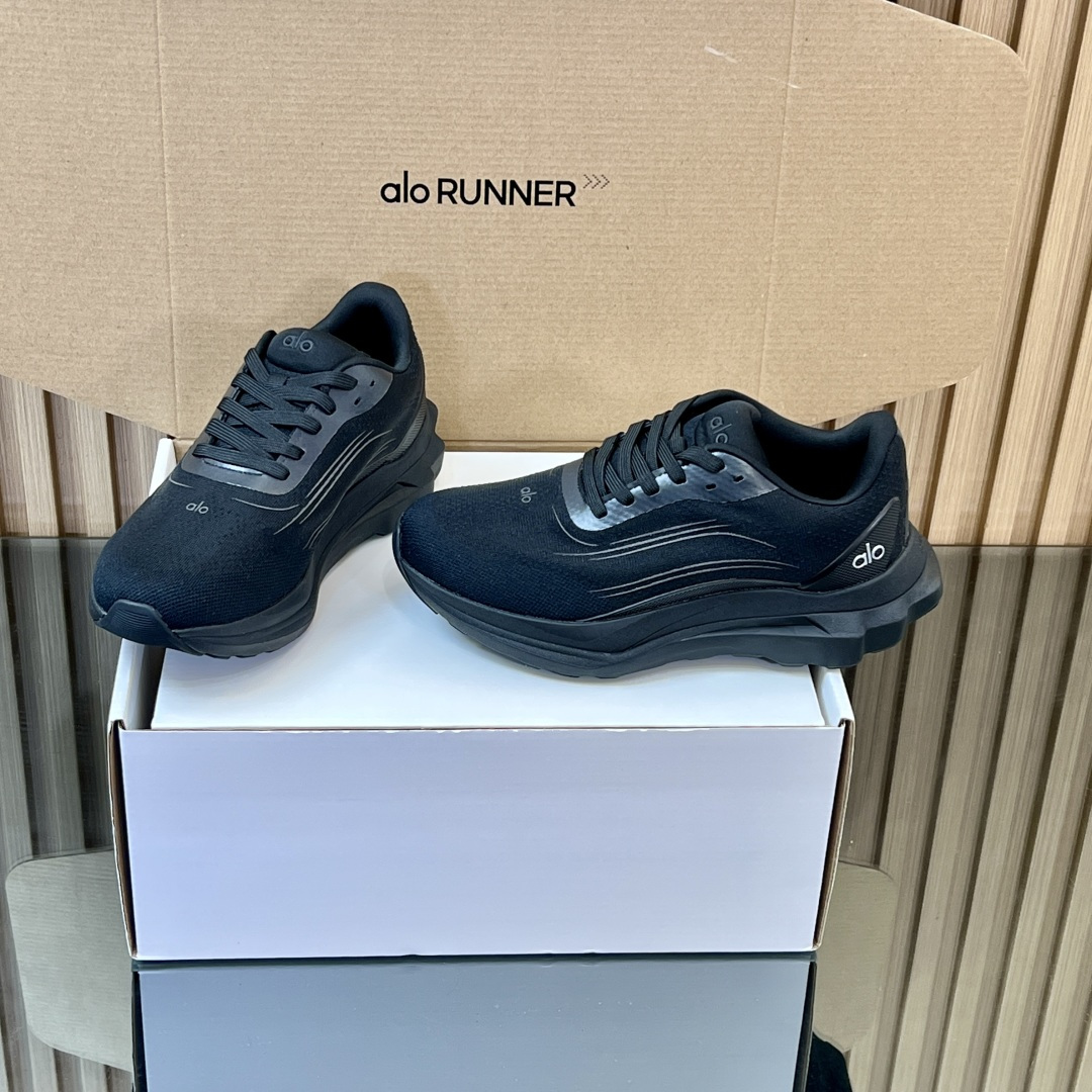 Alo Runner Series: Premium Substitute Sneakers for Leisure and Jogging