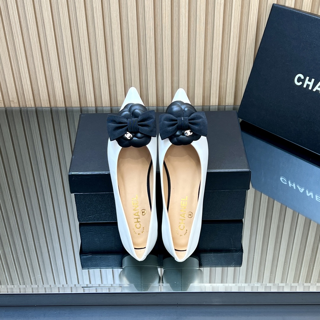 “Chanel 25ss Collection: Elegant, Sophisticated Shoes with Custom Cattle Skin Design for Comfort and Style” - 图片 2