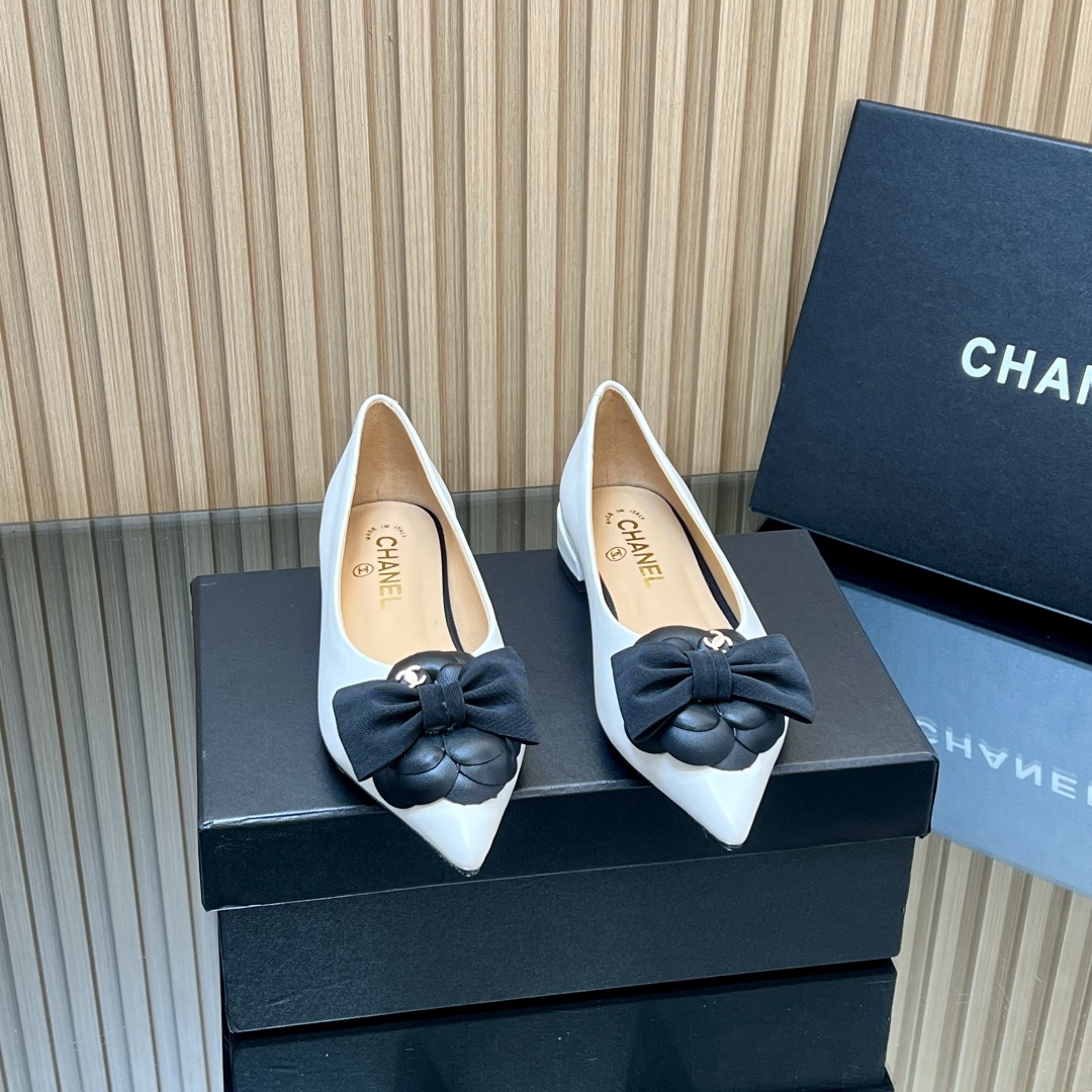 “Chanel 25ss Collection: Elegant, Sophisticated Shoes with Custom Cattle Skin Design for Comfort and Style” - 图片 3
