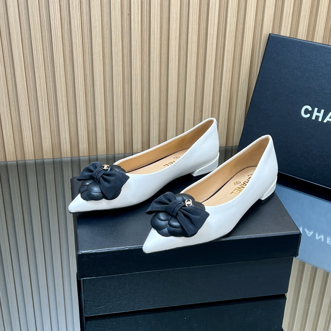 “Chanel 25ss Collection: Elegant, Sophisticated Shoes with Custom Cattle Skin Design for Comfort and Style” - 图片 4