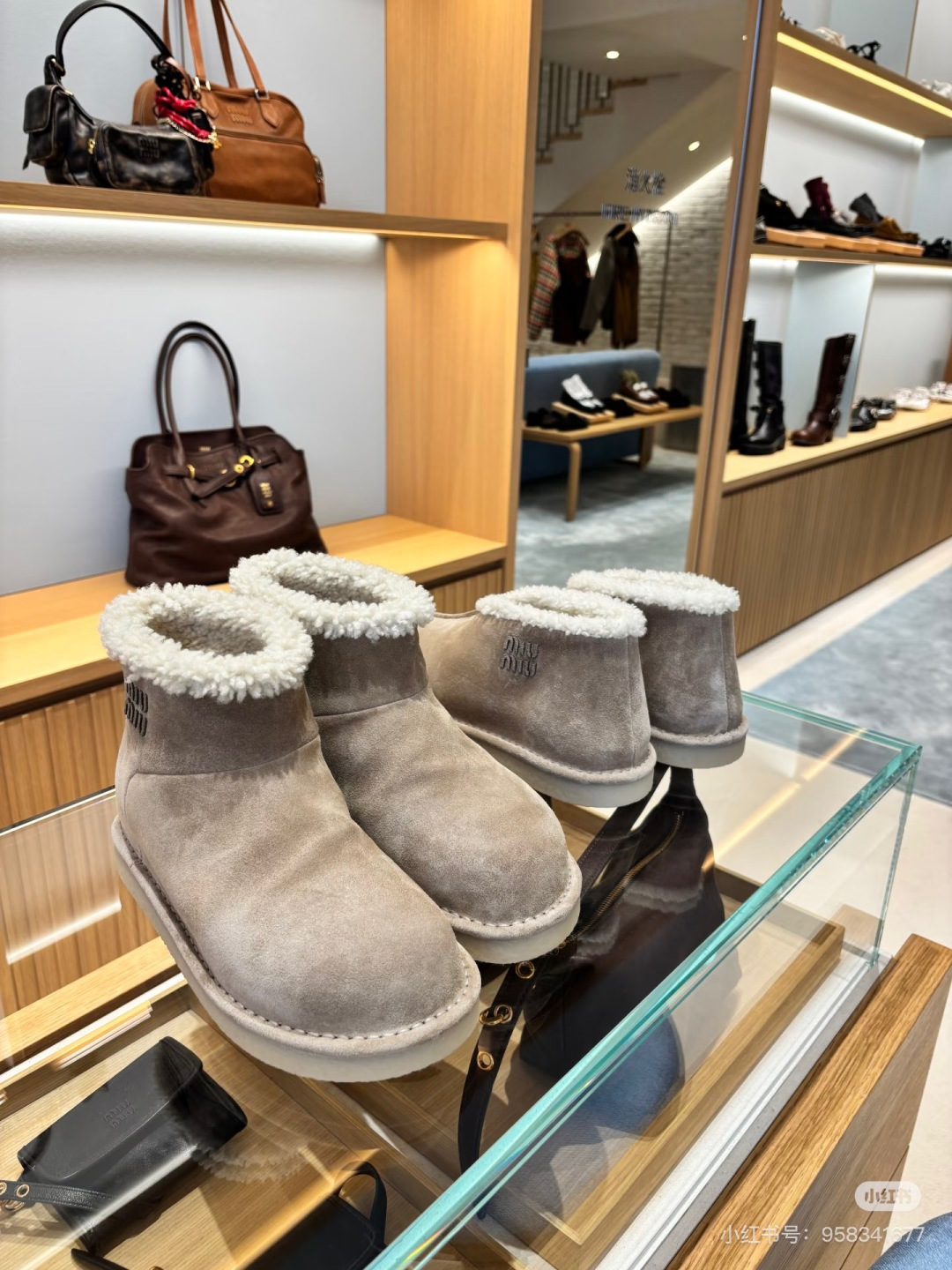 NO:543403,Xiaohongshu's foot picture sharing, fur shoes and snow boots, boots19860909小红书上脚图分享,毛毛鞋雪地靴,boots,Women's Shoes