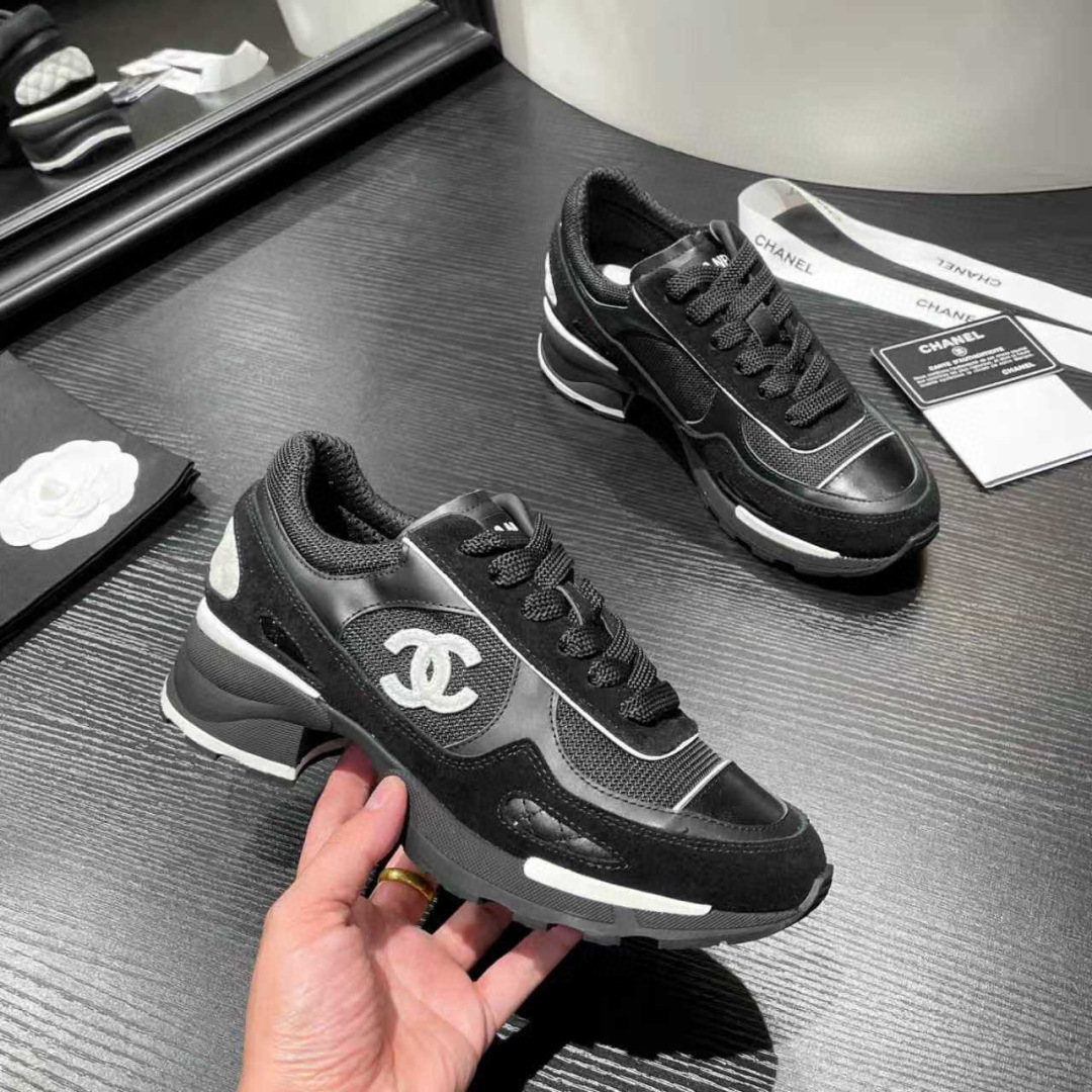 NO:747446,[Top version] (Low heel in stock) Popular model Chanel 25k autumn and winter new high heel color matching casual sports shoes, weird, ugly, cute and cute, the king of counters out of stock  Major bloggers are launching new models on their social day. This season’s new models are simply eye-catching. They are smart and beautiful on the feet. They have casual casual sports style, cool and natural. They interpret Chanel’s fashionable femininity. The overall customization makes all the sports models on the market obsolete. This series is now available for sale!  Upper made of custom-made sheepskin mesh, lining breathable mesh outsole, original custom molded TPU combination outsole, original full set of molds, women's model 35-40 (customized for 40), casual shoes/sports shoes, chanel, chanel, sneakers, sheepskin19860909【顶级版本】（低跟现货） 火爆款 Chanl 香奈儿25k秋冬新款高跟拼色休闲运动鞋 奇奇怪怪 丑萌丑萌 专柜断货王 各大博主社交日推款,这季新款简直闭眼入,上脚秀气灵动狂好看,率性的休闲运动风,飒爽又自然,演绎香奈儿的时髦女性气质,整体定制令当时市面上的所有运动款变得过时,本系列现已登陆发售！ 鞋面 采用定制进羊皮定制网布 内里 透气网布 大底 原版定制开模TPU组合大底 原版全套开模 女款35-40(40定做),休闲鞋/运动鞋,chanel,chanel,sneakers,sheepskin,Women's Shoes