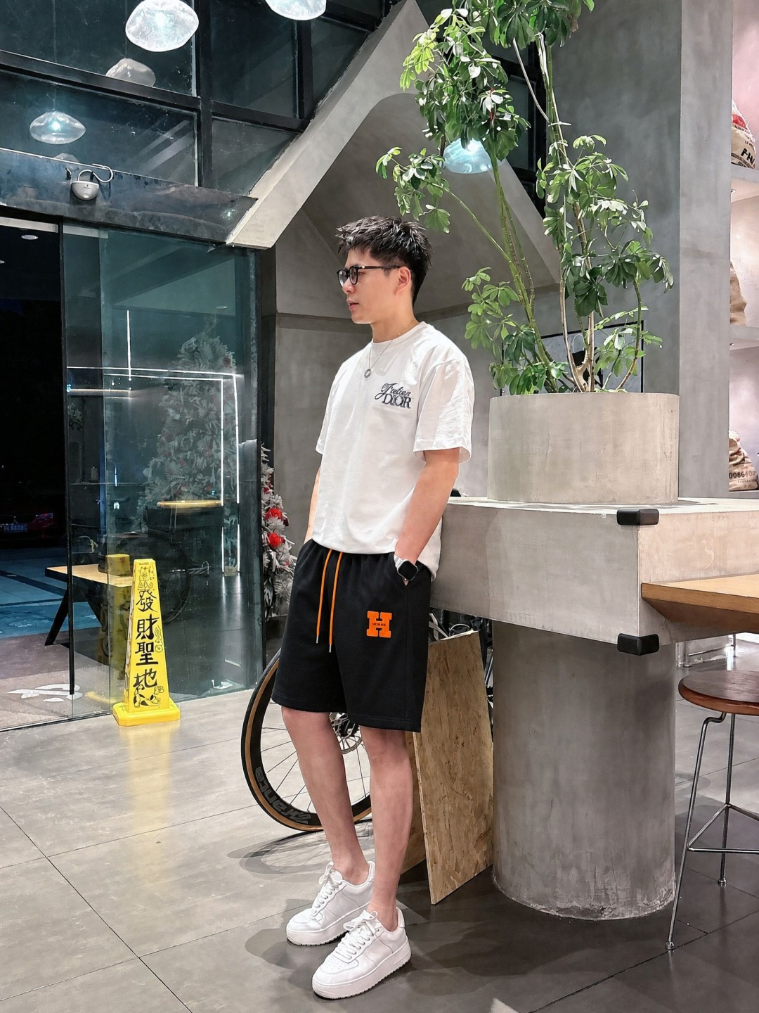 ·  爱马仕 2026春夏新款男士休闲宽松短裤 五分裤 高端货简洁时尚大方定制原版进口面料简洁利落又清爽品质做工细节精美