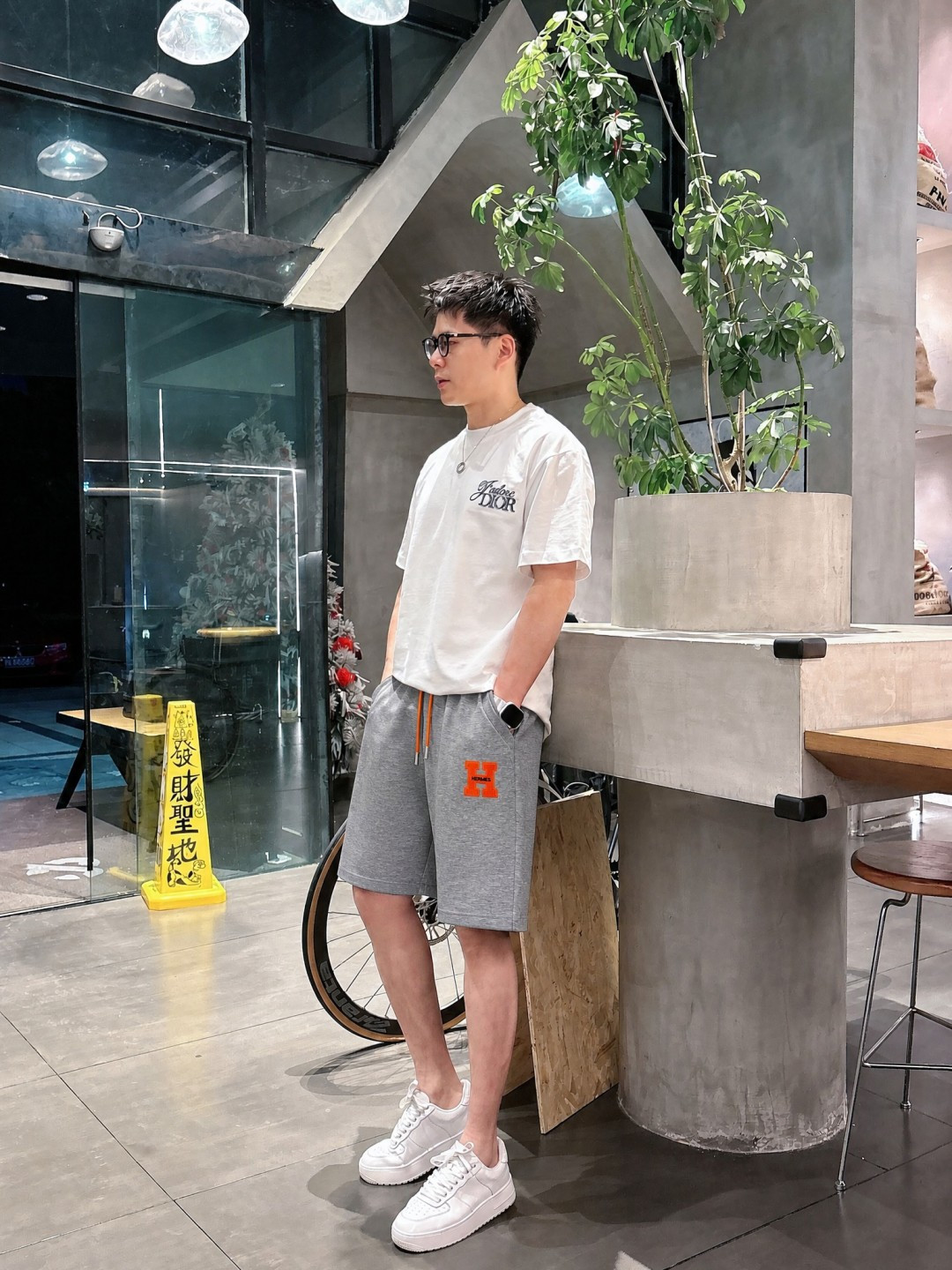 ·  爱马仕 2026春夏新款男士休闲宽松短裤 五分裤 高端货简洁时尚大方定制原版进口面料简洁利落又清爽品质做工细节精美