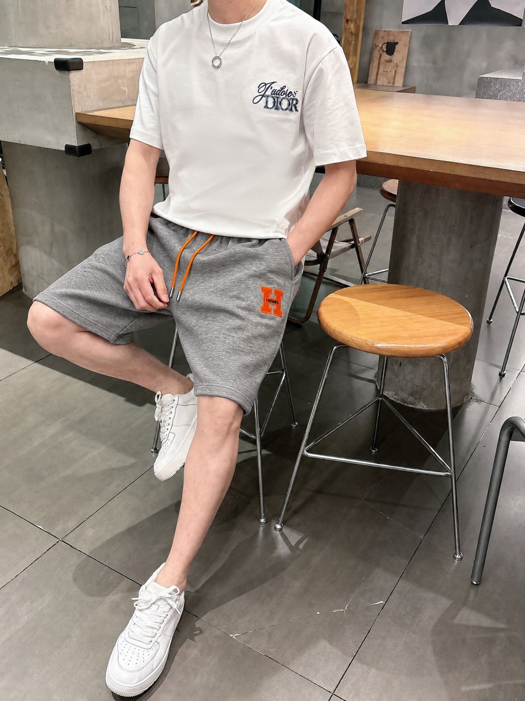 ·  爱马仕 2026春夏新款男士休闲宽松短裤 五分裤 高端货简洁时尚大方定制原版进口面料简洁利落又清爽品质做工细节精美