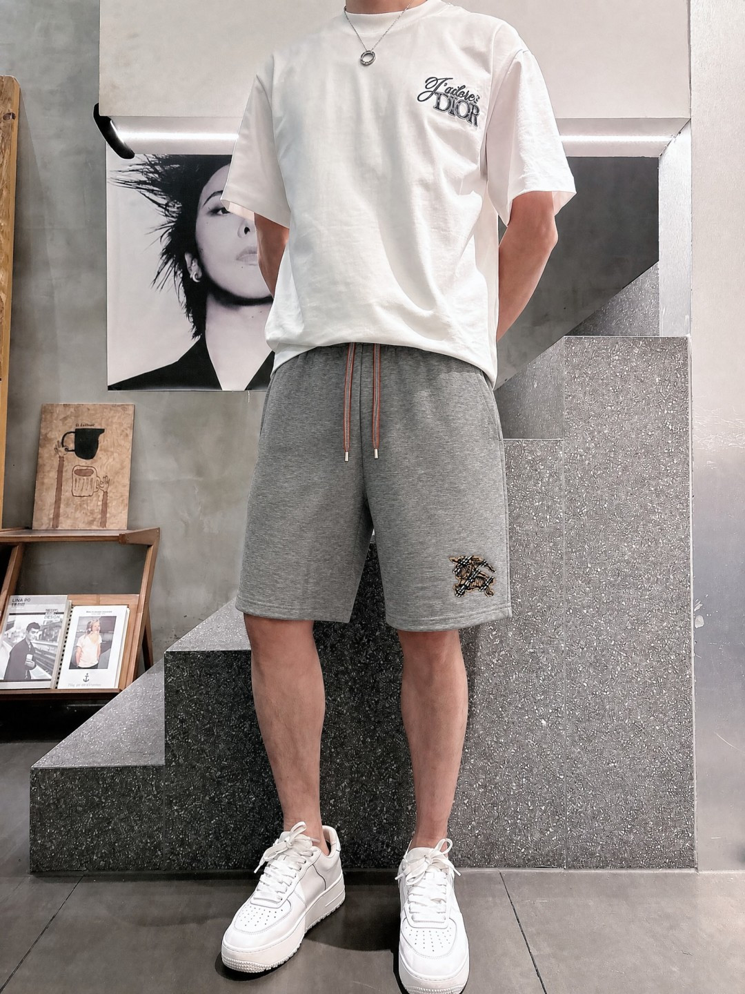 ·  巴宝莉 2026春夏新款男士休闲宽松短裤 五分裤 高端货简洁时尚大方定制原版进口面料简洁利落又清爽品质做工细节精美