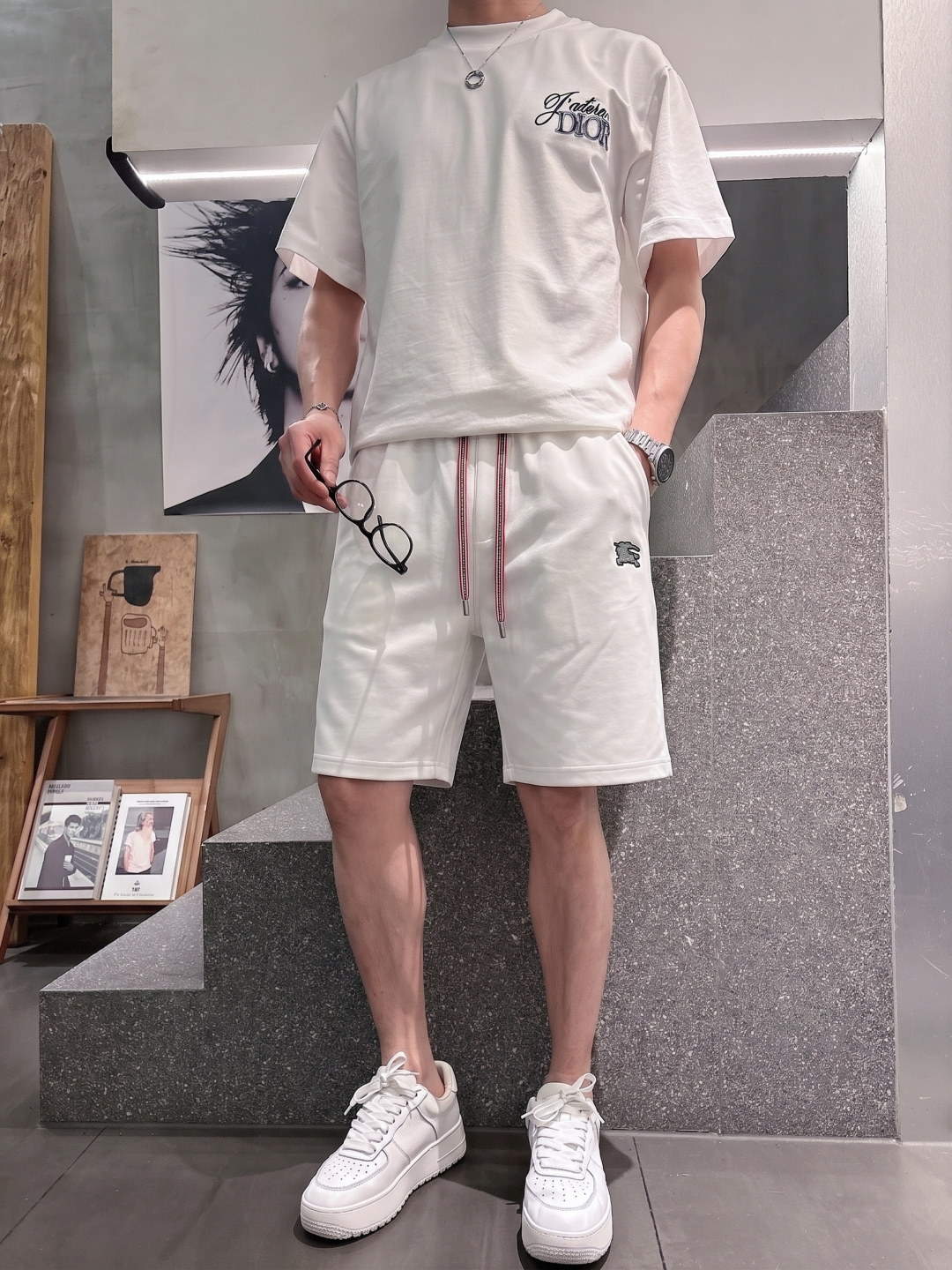 .  巴宝莉 2026春夏新款男士休闲宽松短裤 五分裤 高端货简洁时尚大方定制原版进口面料简洁利落又清爽品质做工细节精美
