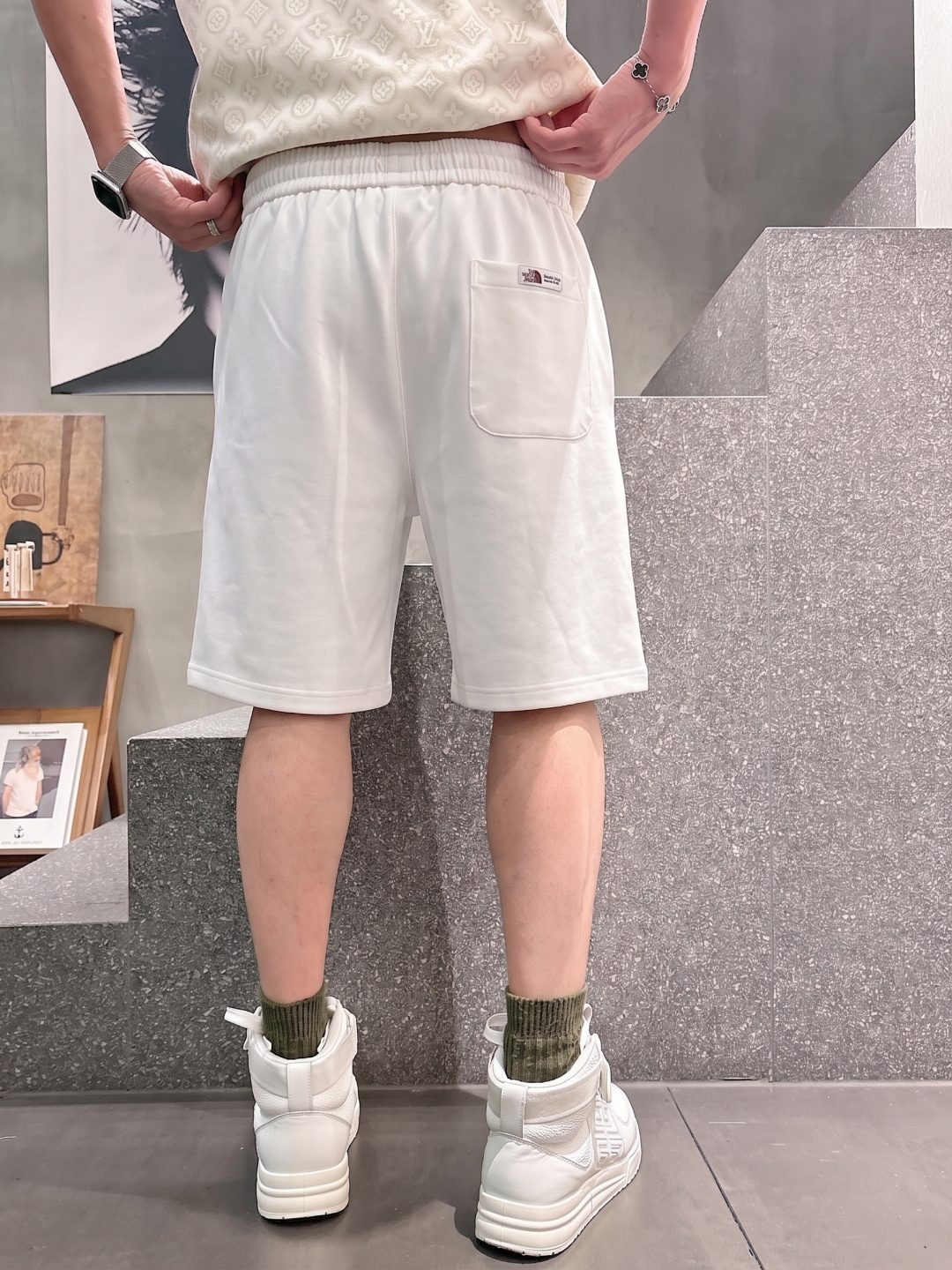 . 古奇 2026春夏新款男士休闲宽松短裤 五分裤 高端货简洁时尚大方定制原版进口面料简洁利落又清爽品质做工细节精美简约