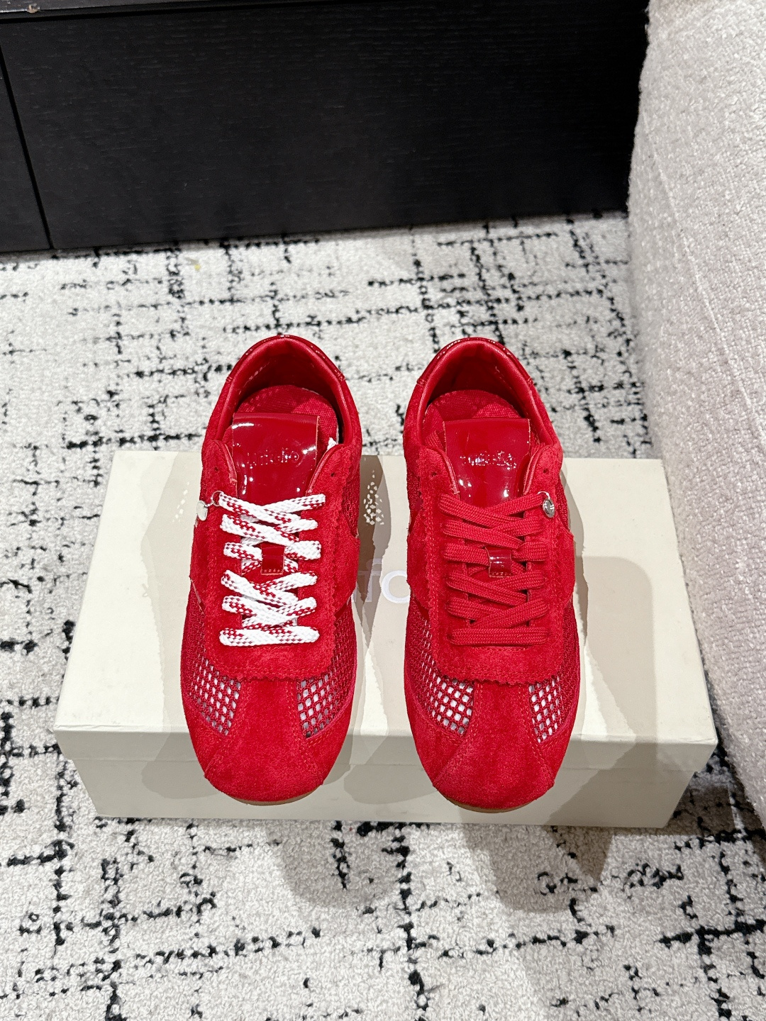 NO:229375,unfolio niche trendy brand 25/ Spring and summer new product Cortez lace-up low top Casual sports Forrest Gump shoes UNFOLIO Spring new product, high-transparent mesh design, minimalist structural lines, air-sensitive silhouette deconstructing urban light sports aesthetics, directly hitting the heartba. Every color is very good. Janice Man and Zhang Xiaofei, many internet celebrities, same style as celebrities, super soft and comfortable fabric original imported beef reverse velvet/imported cowhide inner sheepskin/fabric splicing, outsole original open mold rubber sole Size#35-40 (40 custom made without return or exchange), casual shoes/sports shoes, sneakers, cowhide, sheepskin19860909unfolio小众潮牌 25/ 春夏新品 Cortez系带低帮 休闲 运动 阿甘鞋 UNFOLIO 春款新品,高透的网面设计,极简结构的线条,用空气感廓形解构城市轻运动美学,直击心巴 每个颜色都很好看 文咏珊张小斐众多网红 明星同款 超级如软舒适 面料原版进口牛反绒/进口牛皮 内里羊皮/布料拼接 大底原版开模橡胶大底 Size#35-40（40定做不退换）,休闲鞋/运动鞋,sneakers,cowhide,sheepskin,Women's Shoes