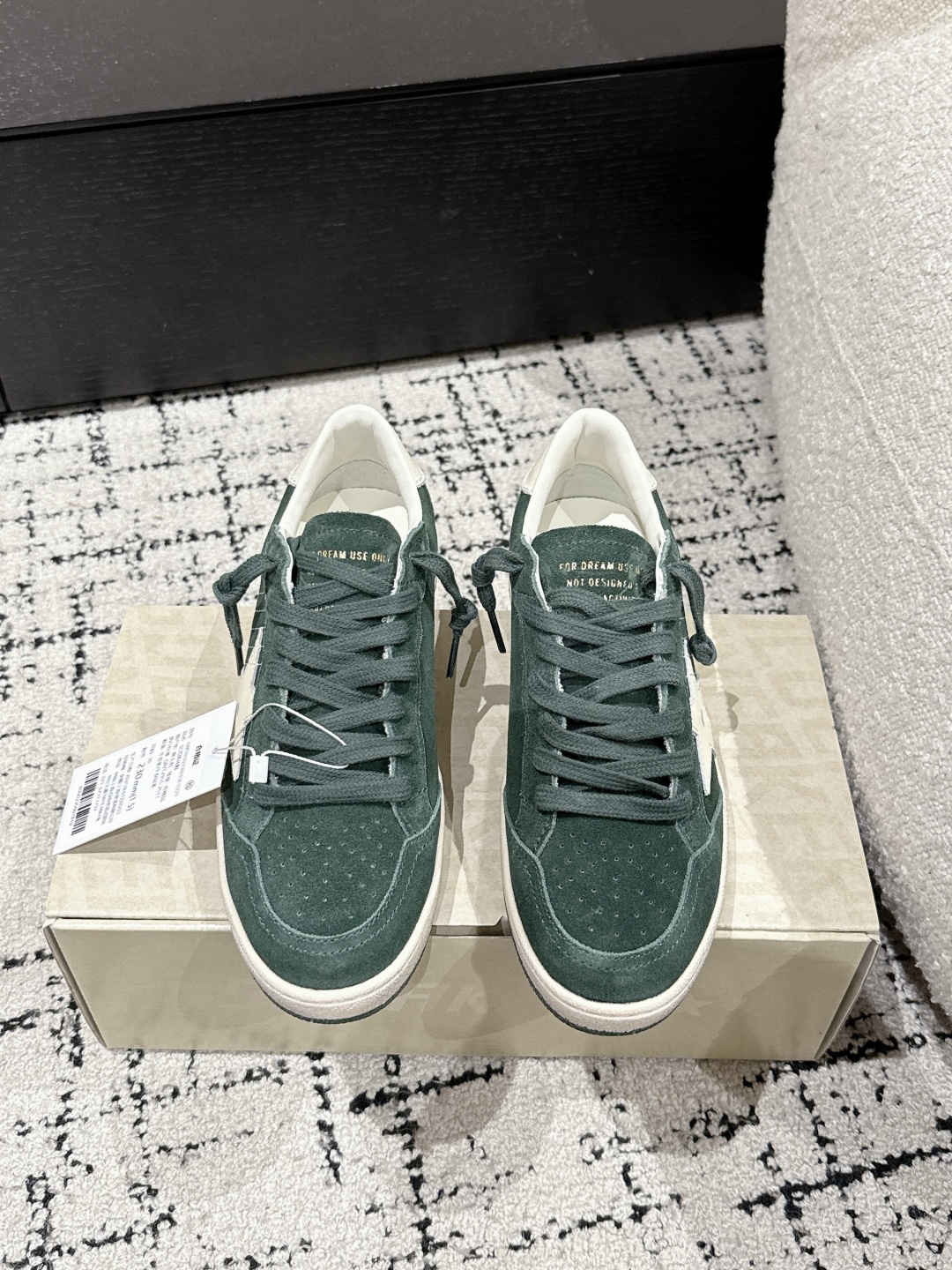 NO:226017,The new color of GGDB small dirty shoes is shipped!  New style is coming, personalized graffiti, beautiful and versatile, full of details~ This year's latest version, limited edition, high-quality running and price, Size: 35-40, casual shoes/sports shoes, sneakers19860909批 GGDB 小脏鞋新色出货啦！ 新款来袭 个性涂鸦,好看又百搭,细节拉满～ 今年最新版面 官网专柜限定款 高版本高品质跑量价 Size:35-40,休闲鞋/运动鞋,sneakers,Women's Shoes