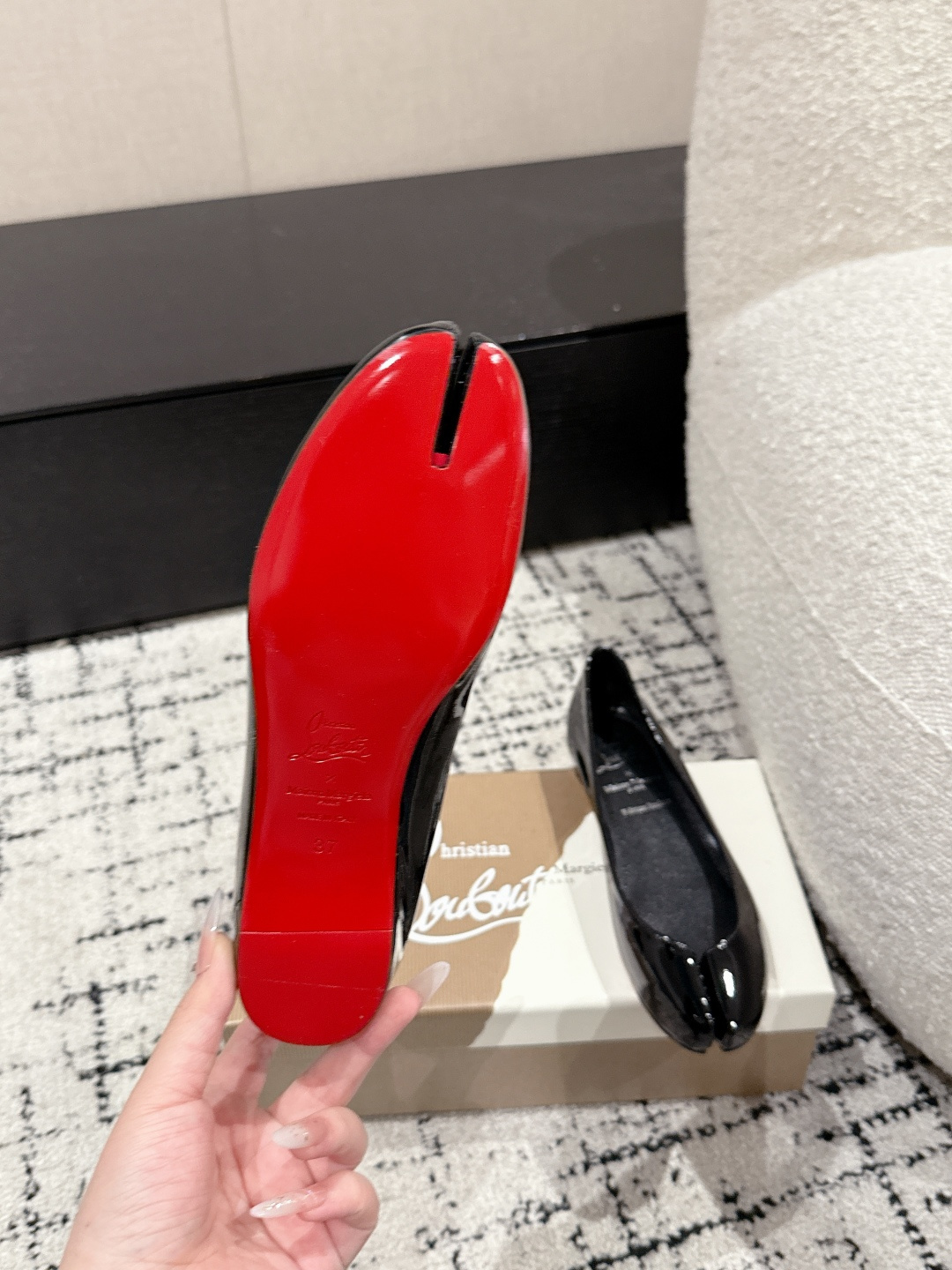 MM6 x CL Red Bottom Super Flat Ballet Shoes with Cow Paint Fabric and Sheepskin Lining - 图片 9