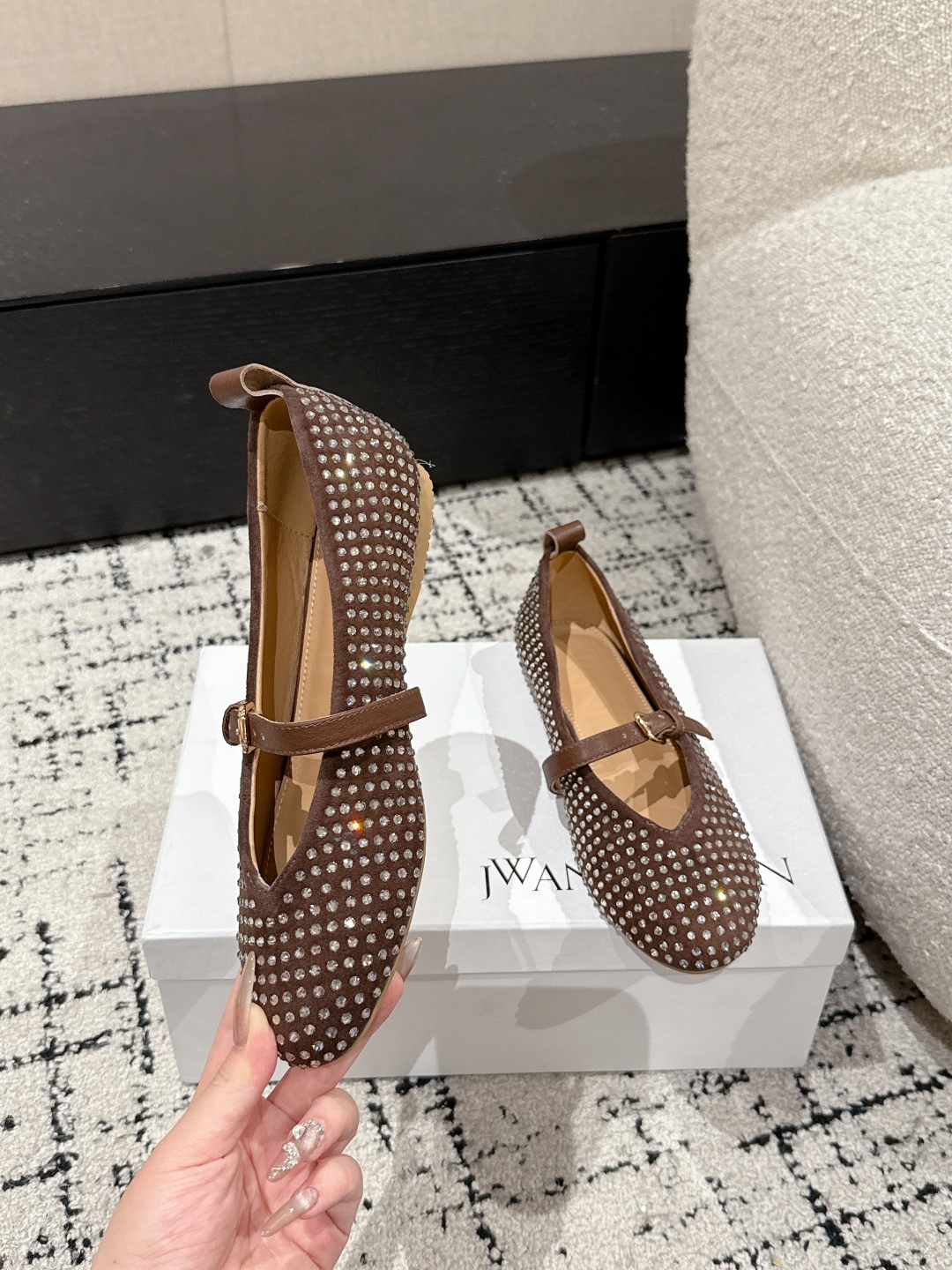 New Jwanderson 25/Spring Summer Elliptical Drilling Shoes with Velvet and Diamonds - 图片 4