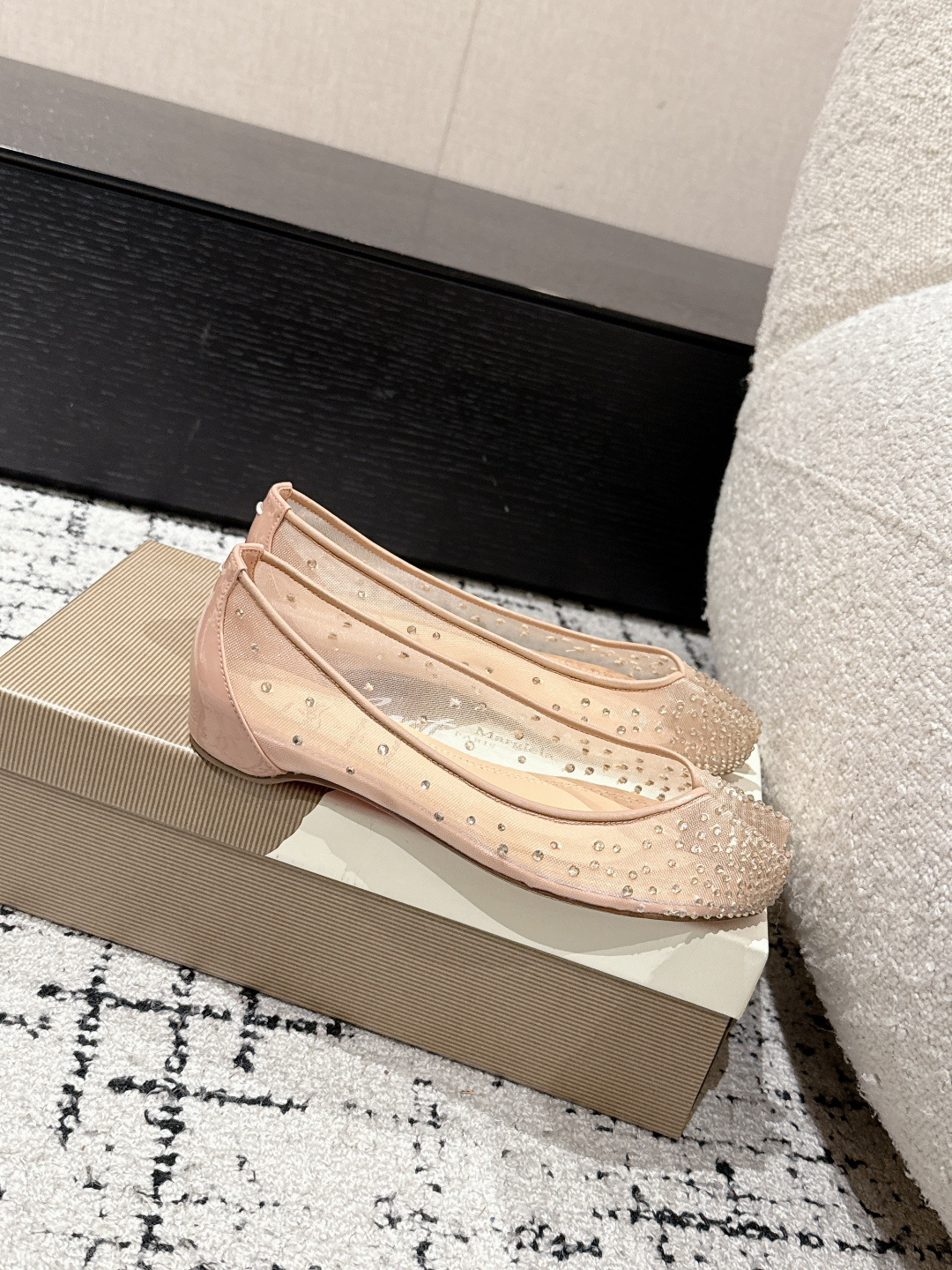 Red Bottom Ballet Shoes: Original Design with Super Flat Toe and Sheepskin Lining - 图片 3