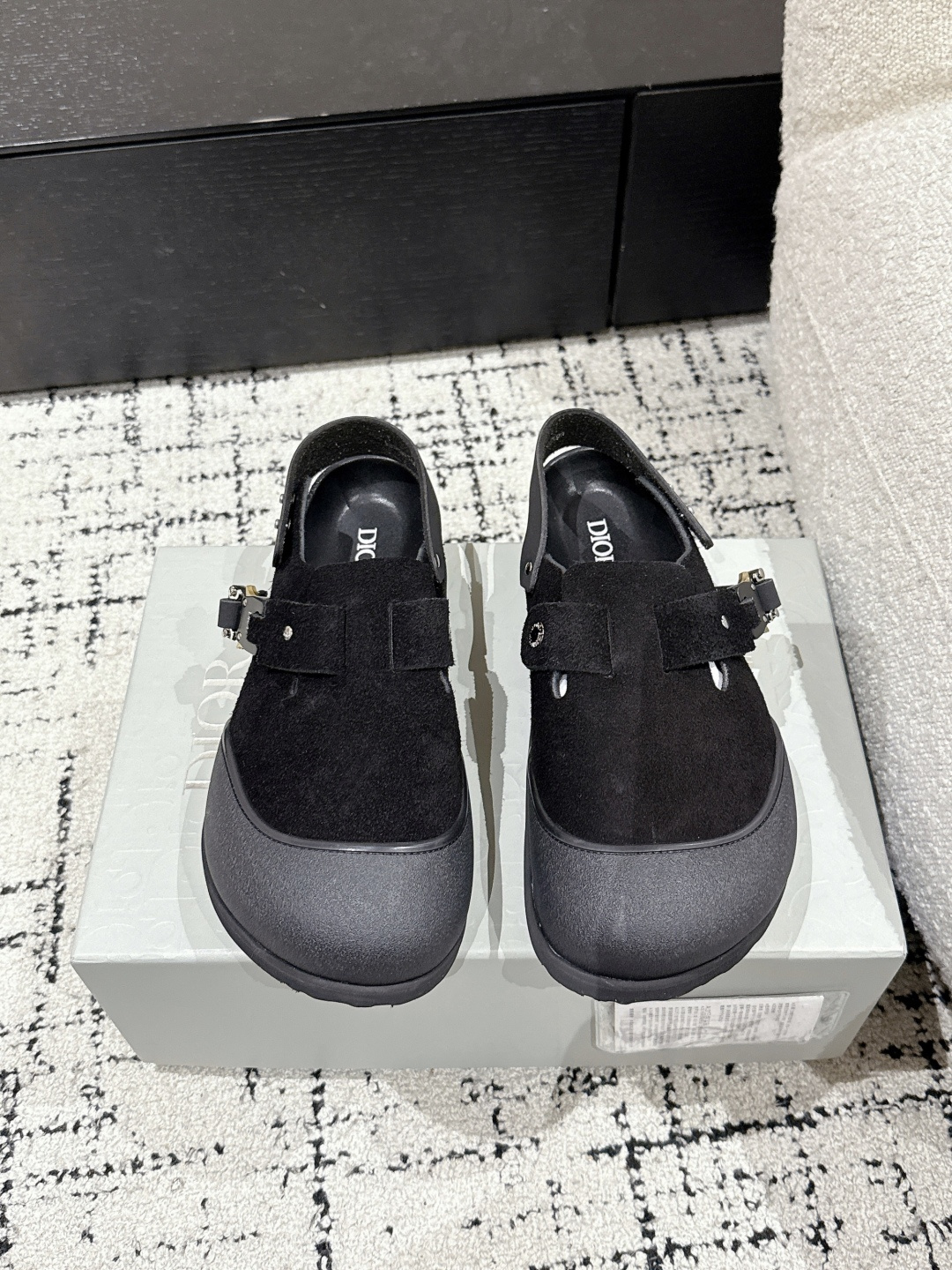 NO:260623,#Couples Top Birkenstock x DIOR Dior Tokio Birkenstock Shoes Baotou Muller Casual Sandals This co-branded shoe uses Dior's classic gray on Birkenstock's first collaboration with Dior, Dior has launched an excellent performance. Gray matte calfskin upper with adjustable straps and similar colors. The iconic aluminum buckle 