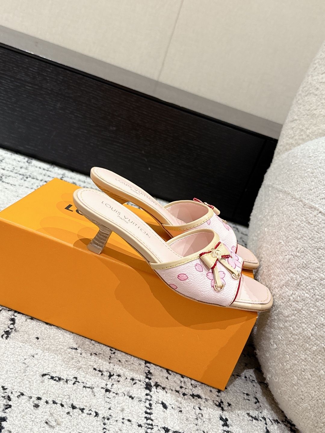[Louis Vuitton Women