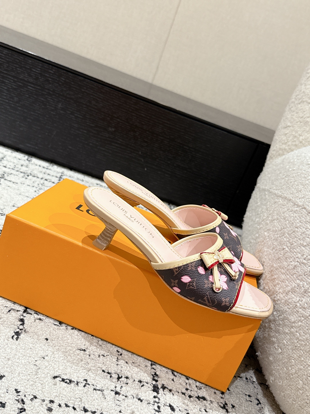 [Louis Vuitton Women