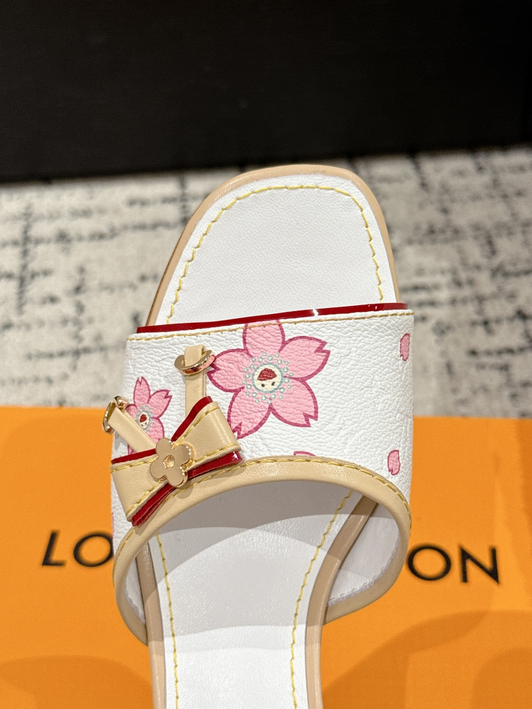 NO:263910,#Real photo details reference, high heels, slippers19860909#实拍细节参考,高跟鞋拖鞋,high heels,slippers,Women's Shoes