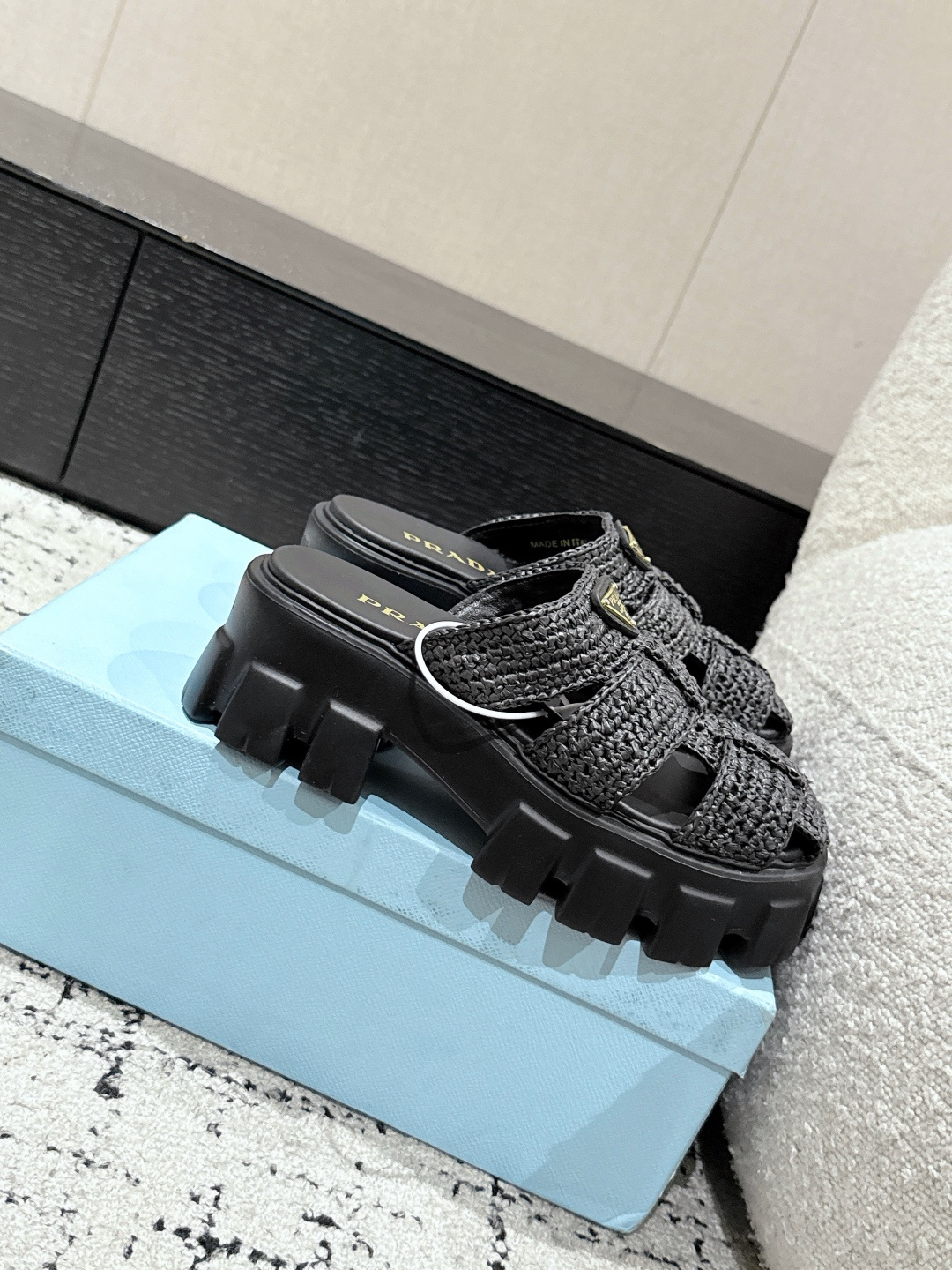 NO:264217,New woven beach Birken sandals, original version purchased and developed, the shoe shape is very delicate and not soft, the foot feels quite comfortable, casually worn Original pure hand-crafted crochet material imported inside, soft and delicate Original ultra-light rubber Meina outsole Size 35-41 [40.41 customized], slippers, slippers, sheepskin19860909新款编织沙滩勃肯凉拖鞋,原版购入開發,鞋型非常秀气且不软榻,脚感相当舒服 随意穿搭 原版纯手工钩针编织材料 内里进口羊皮 柔软细腻 原版超轻橡胶美耐大底 码数35-41 [40.41订做],拖鞋,slippers,sheepskin,Women's Shoes