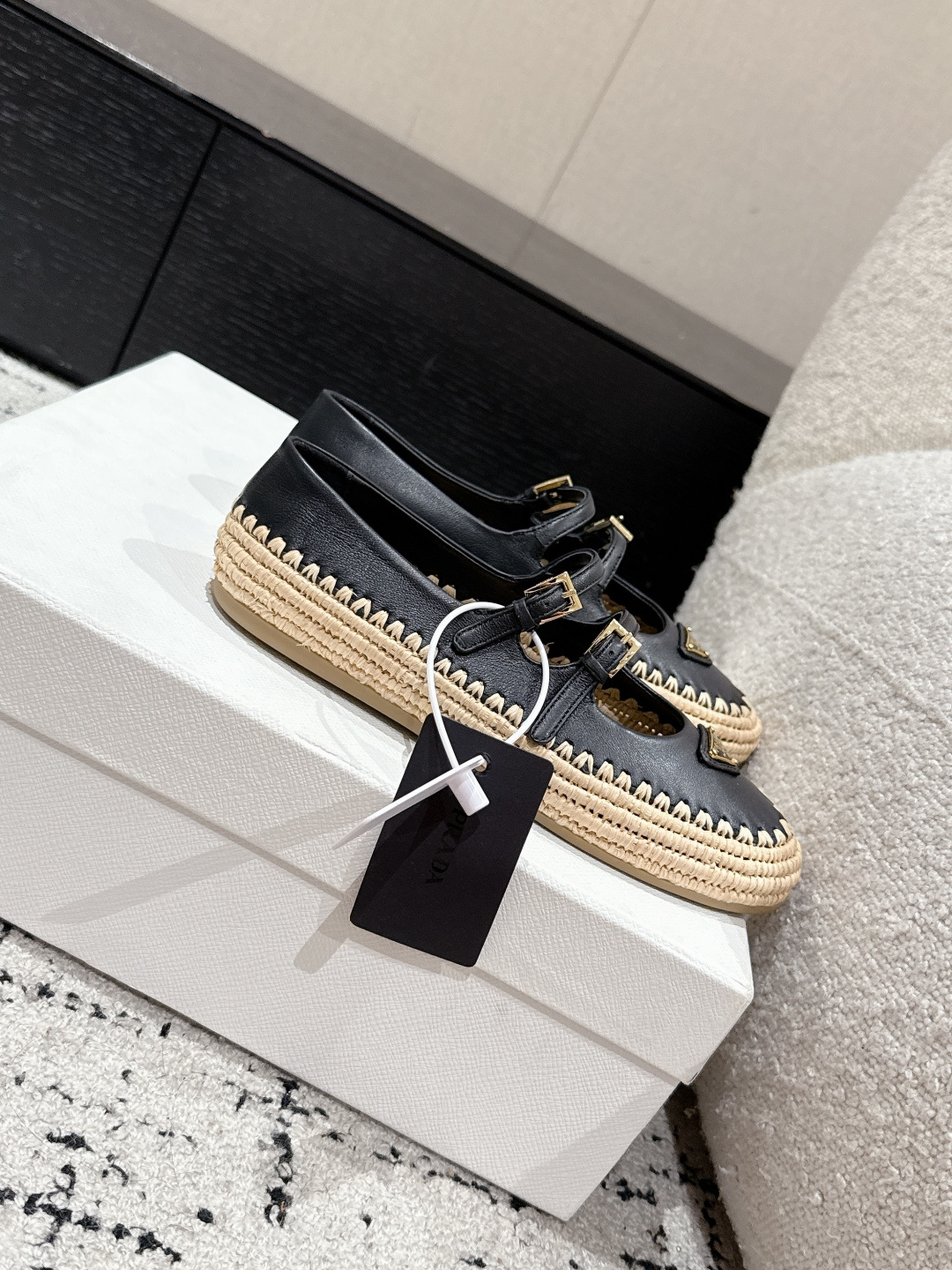 NO:264192,｜Pujia New Products Lafite Mary Zhen Flat Shoes Top Running Quantity Determine our quality and workmanship Go Material Fabric Original Cowhide/Niujing Material All inner skin Original raw glue anti-slip sole Size: 35-39 [40.41 Customized], Mary Zhen, prada, mary jane, espadrilles, cowhide, sheepskin19860909｜普家新品 拉菲草编玛丽珍平底单鞋 顶级跑量 认准咱家品质与做工  Go 材质 面料原版牛皮/牛京材质 内里均为羊皮 原版生胶防滑大底 码数:35-39 [40.41定制],玛丽珍,prada,mary jane,espadrilles,cowhide,sheepskin,Women's Shoes