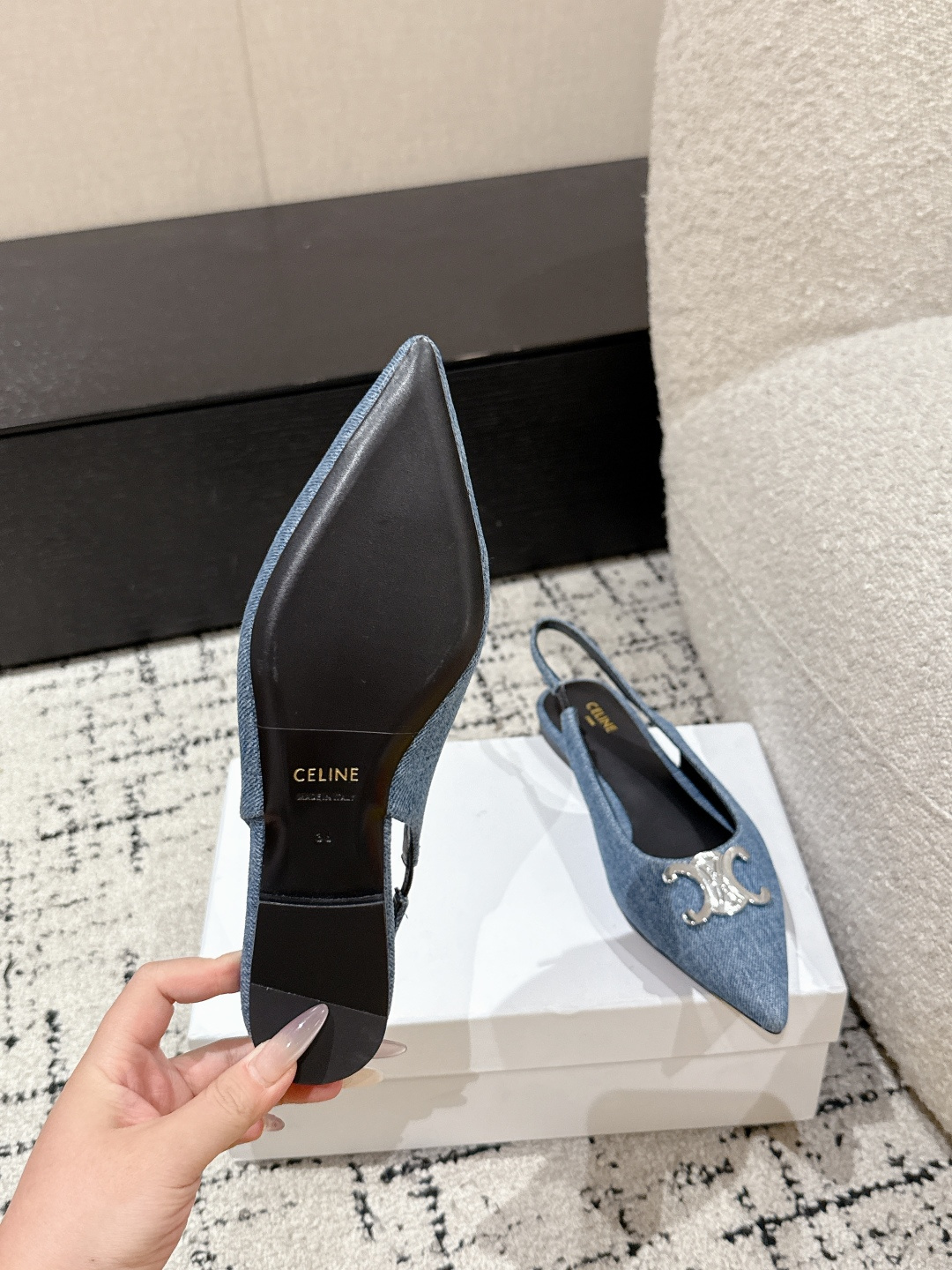 CELINE Summer New Colour Cowboy Sandals: Stylish and Comfortable Footwear Option - 图片 9