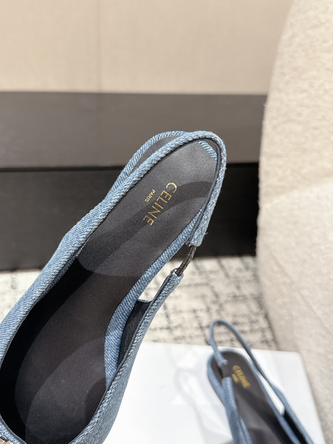 CELINE Summer New Colour Cowboy Sandals: Stylish and Comfortable Footwear Option - 图片 7