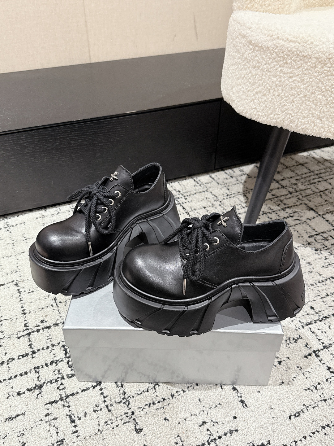 “Latest Fashion Shoes: Comfortable, Stylish, and Affordable – Review” - 图片 3