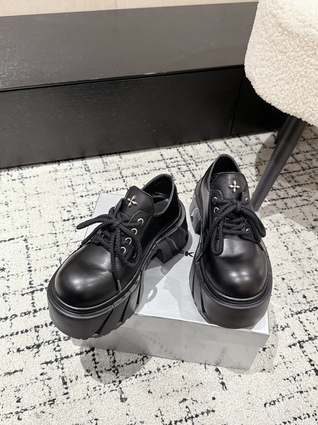 “Latest Fashion Shoes: Comfortable, Stylish, and Affordable – Review” - 图片 4