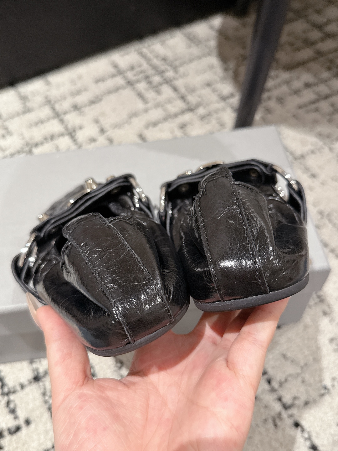 Stylish CAGOLE Slippers with Metal Nails and Ballet Shoes Design in Paris - 图片 9