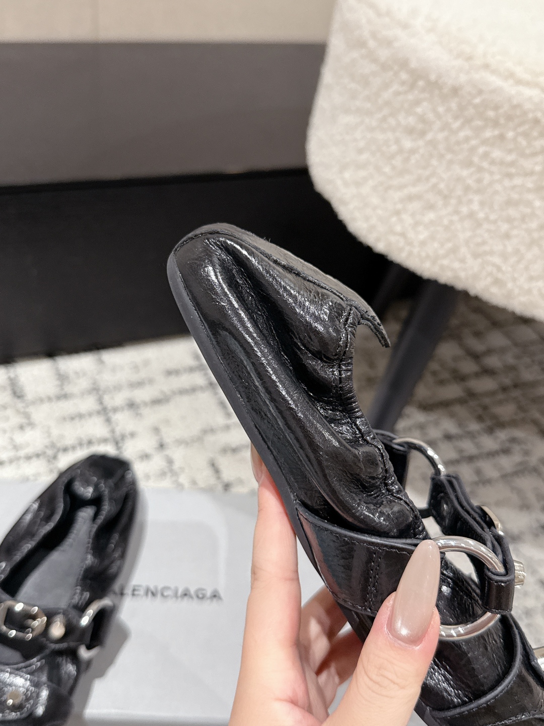 Stylish CAGOLE Slippers with Metal Nails and Ballet Shoes Design in Paris - 图片 8
