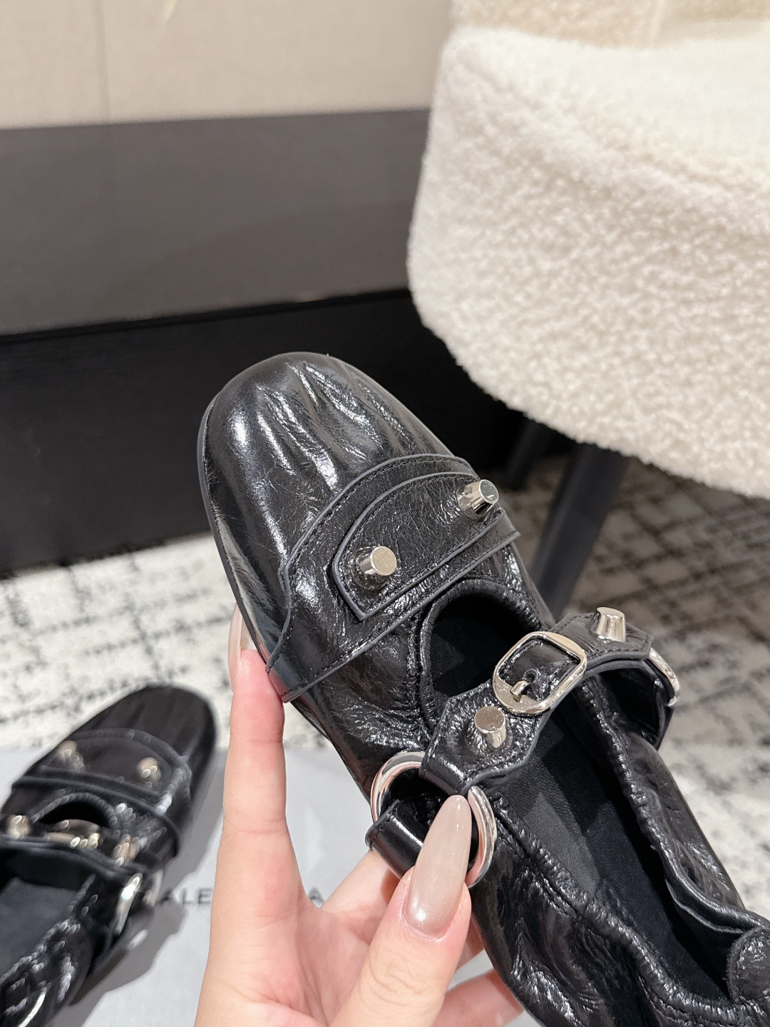 Stylish CAGOLE Slippers with Metal Nails and Ballet Shoes Design in Paris - 图片 6