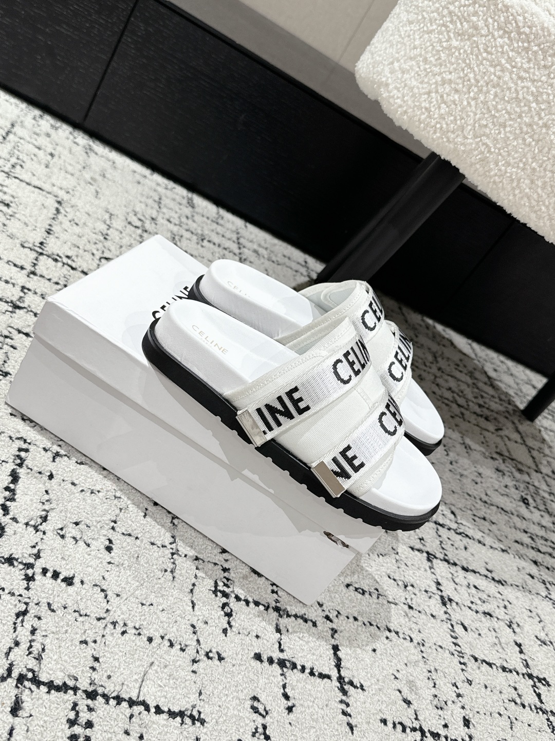 “TopCeline Spring & Summer Collection: Embroidered Cowboy Boots with Skin Details in Sizes 35-40” - 图片 2