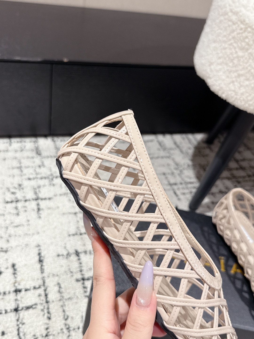 Stylish Geometric Knit Shoes: ALAIA 25/AW Arya New Snacks - 图片 8