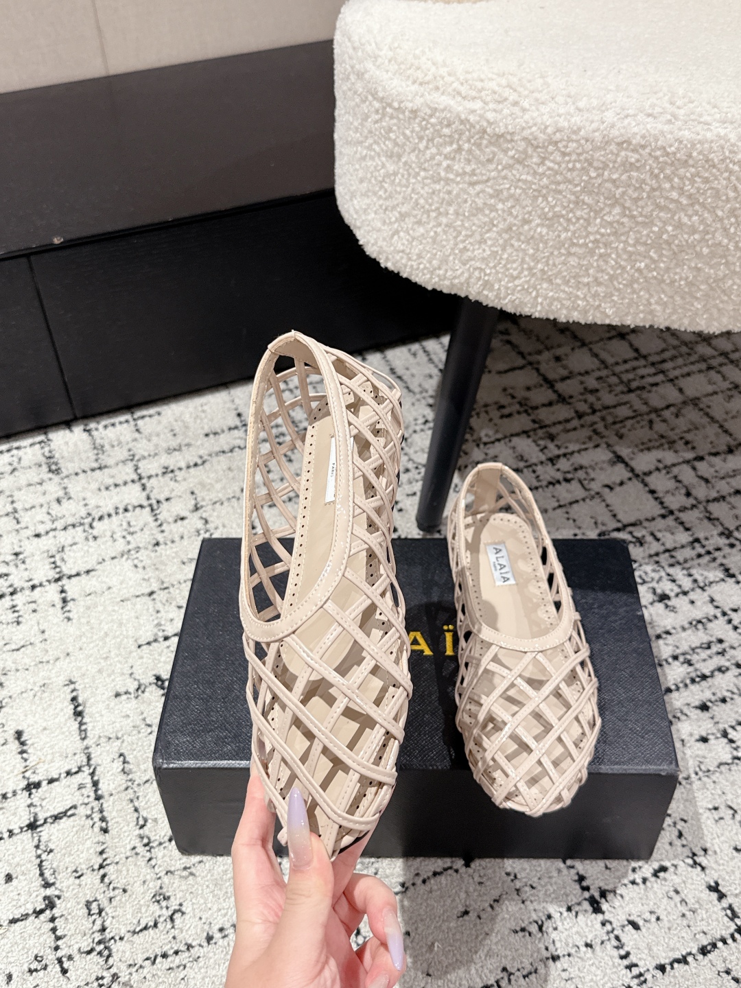 Stylish Geometric Knit Shoes: ALAIA 25/AW Arya New Snacks - 图片 4