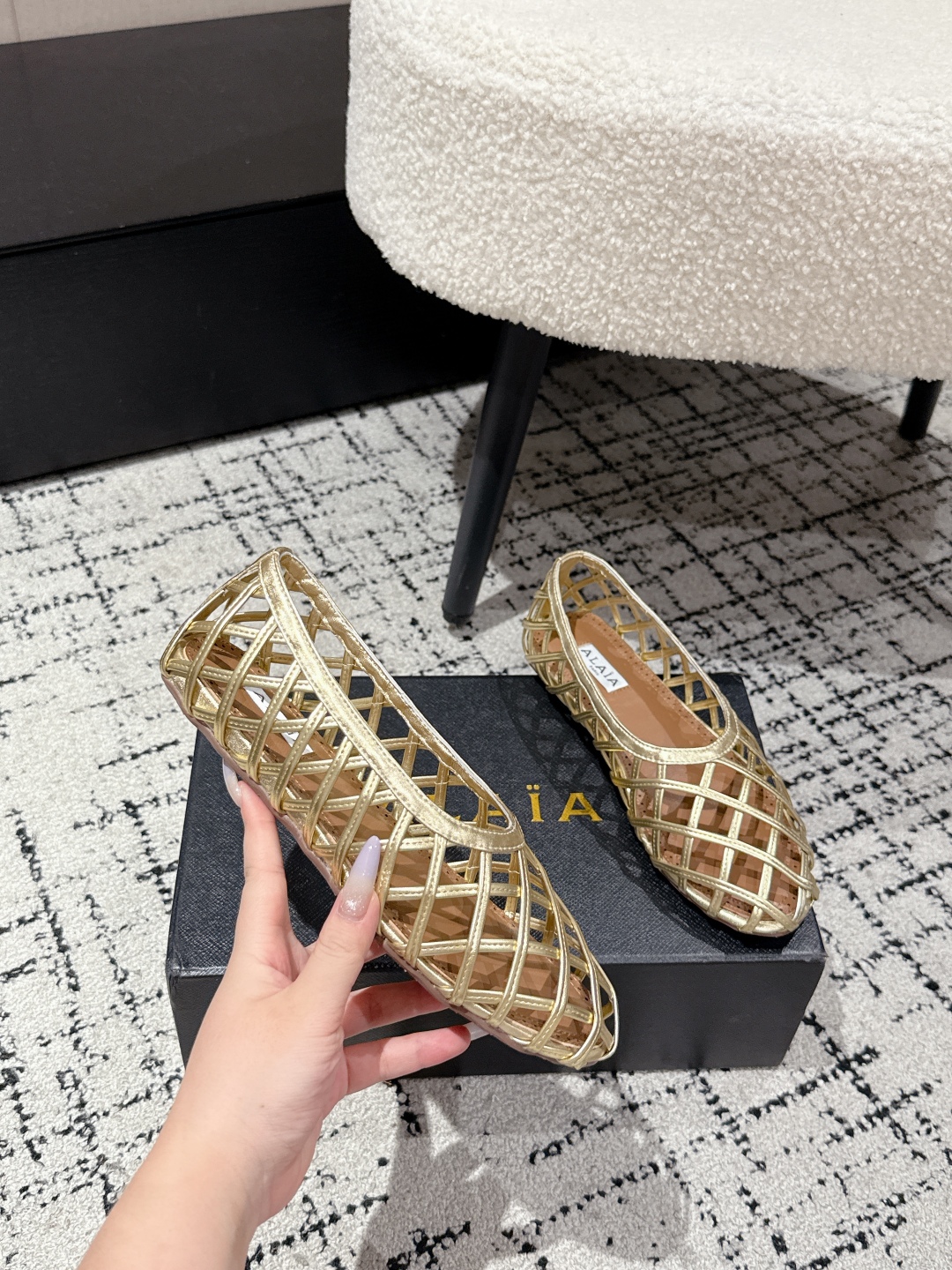 Stylish Geometric Knitted Shoes: ALAIA 25/AW Arya New Snacks - 图片 5