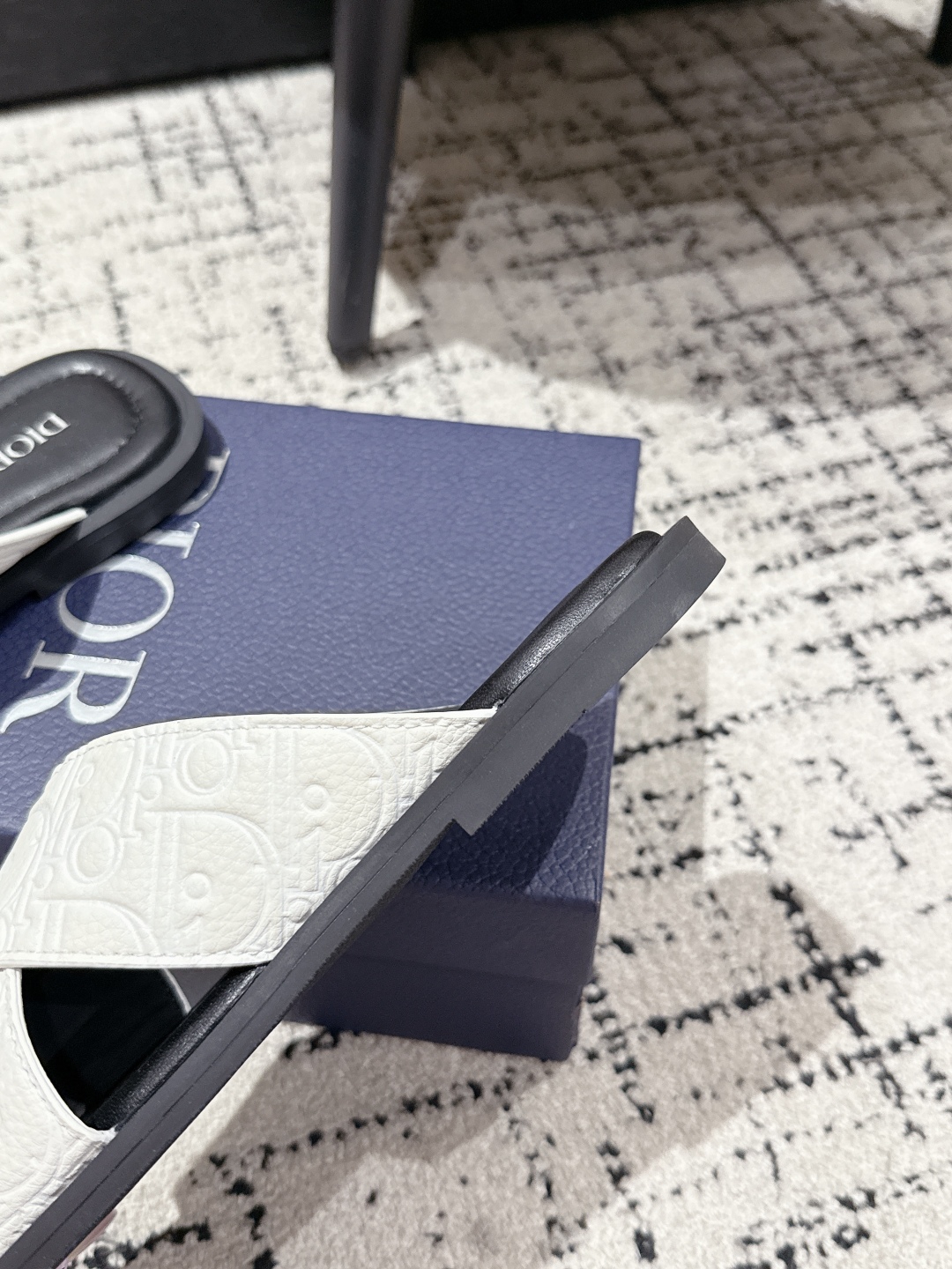 Dior Oblique Jacquard Men's Slides: Stylish & Comfortable Summer Footwear 9 cmp i1752145118433 4337 0 7