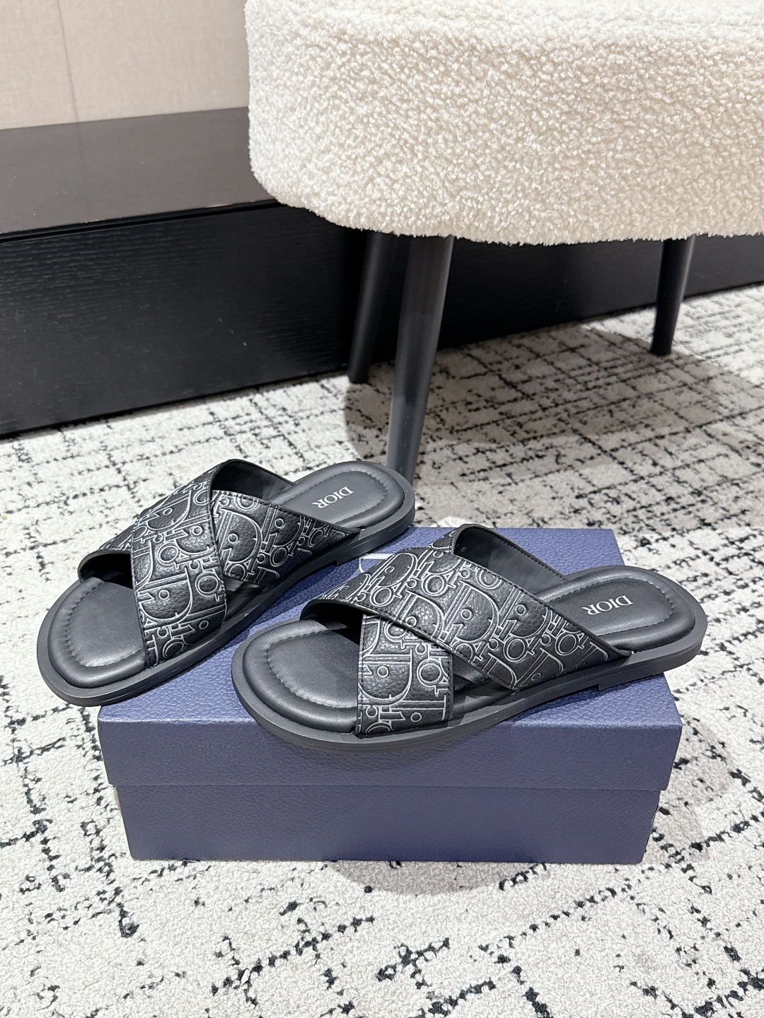 Dior Oblique Jacquard Men's Slides: Summer Style & Comfort - Size 39-46 4 cmp i1752145168807 7987 0 2
