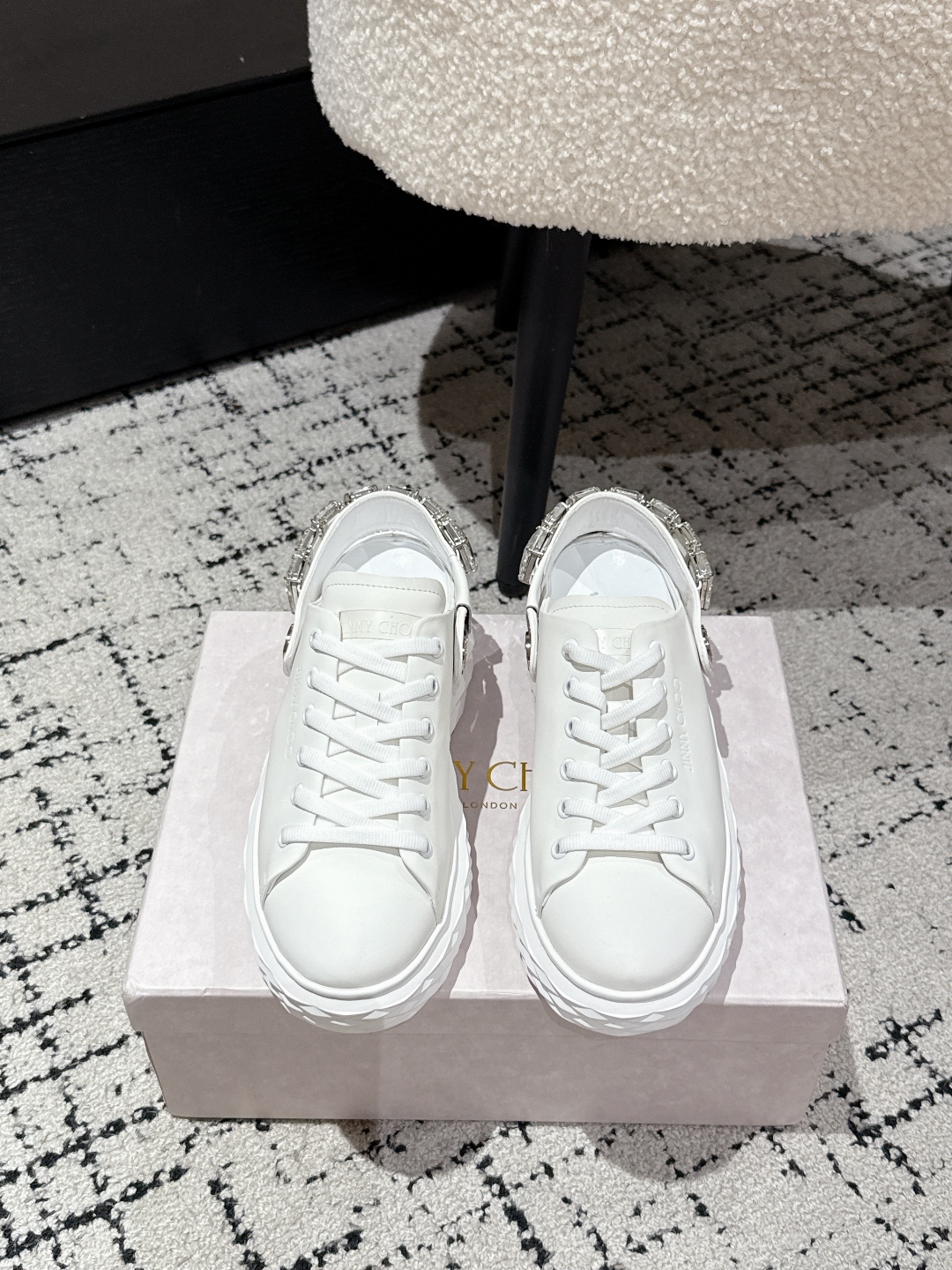 Jimmy Choo Diamond Sports Shoe Series with Zirconium Fabric and Sheep Hide Inner - 图片 2