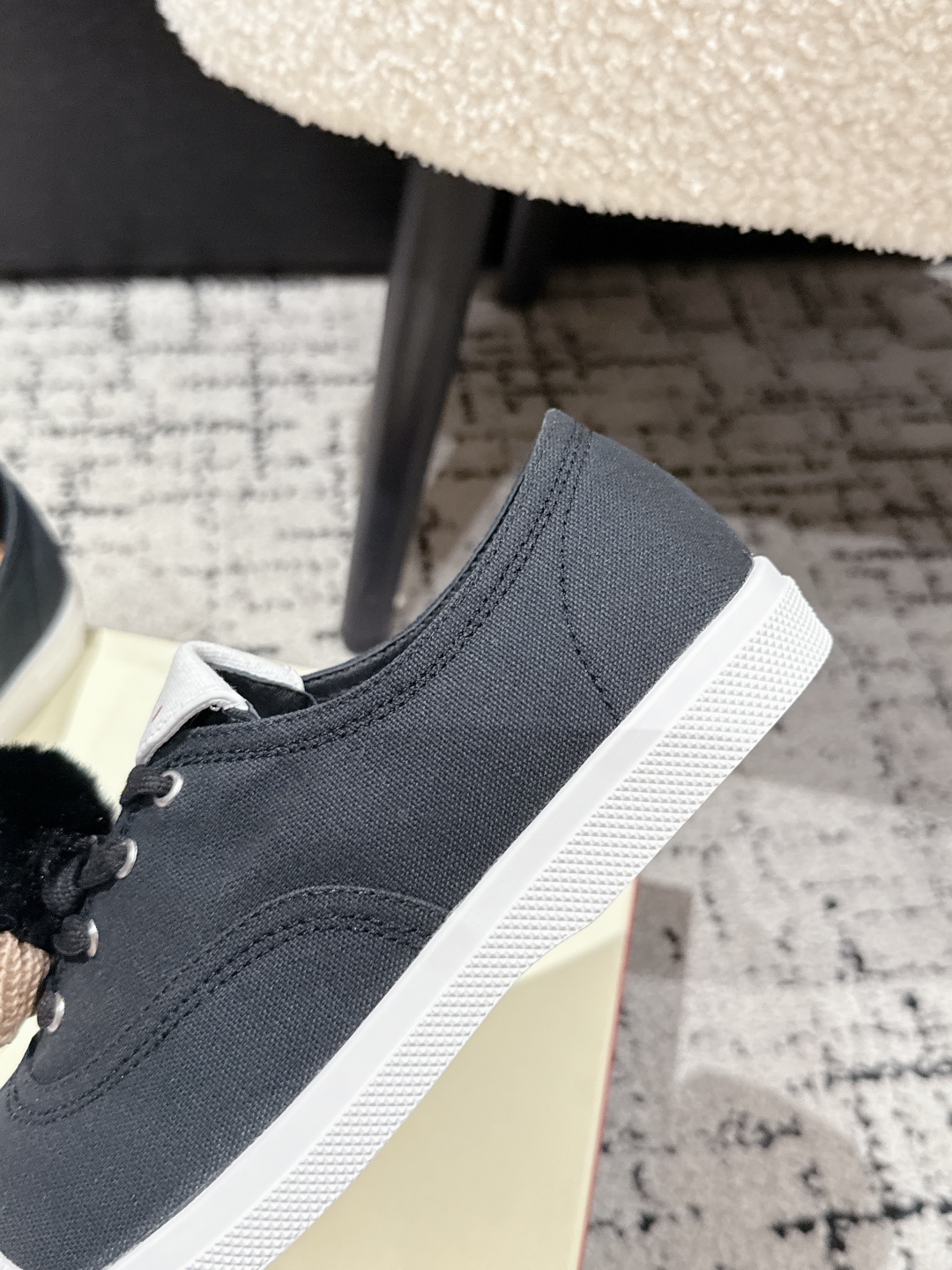 New Canvas Sneakers with Wave Patterns for Comfort and Style - 图片 6
