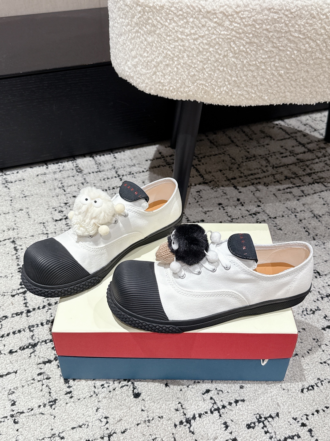 Marni’s New Canvas Wave Sneakers with Comfortable Design and Big Bottom - 图片 2