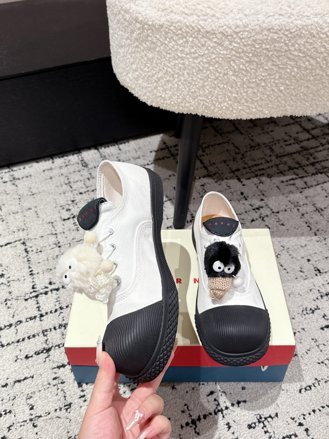 Marni’s New Canvas Wave Sneakers with Comfortable Design and Big Bottom - 图片 3